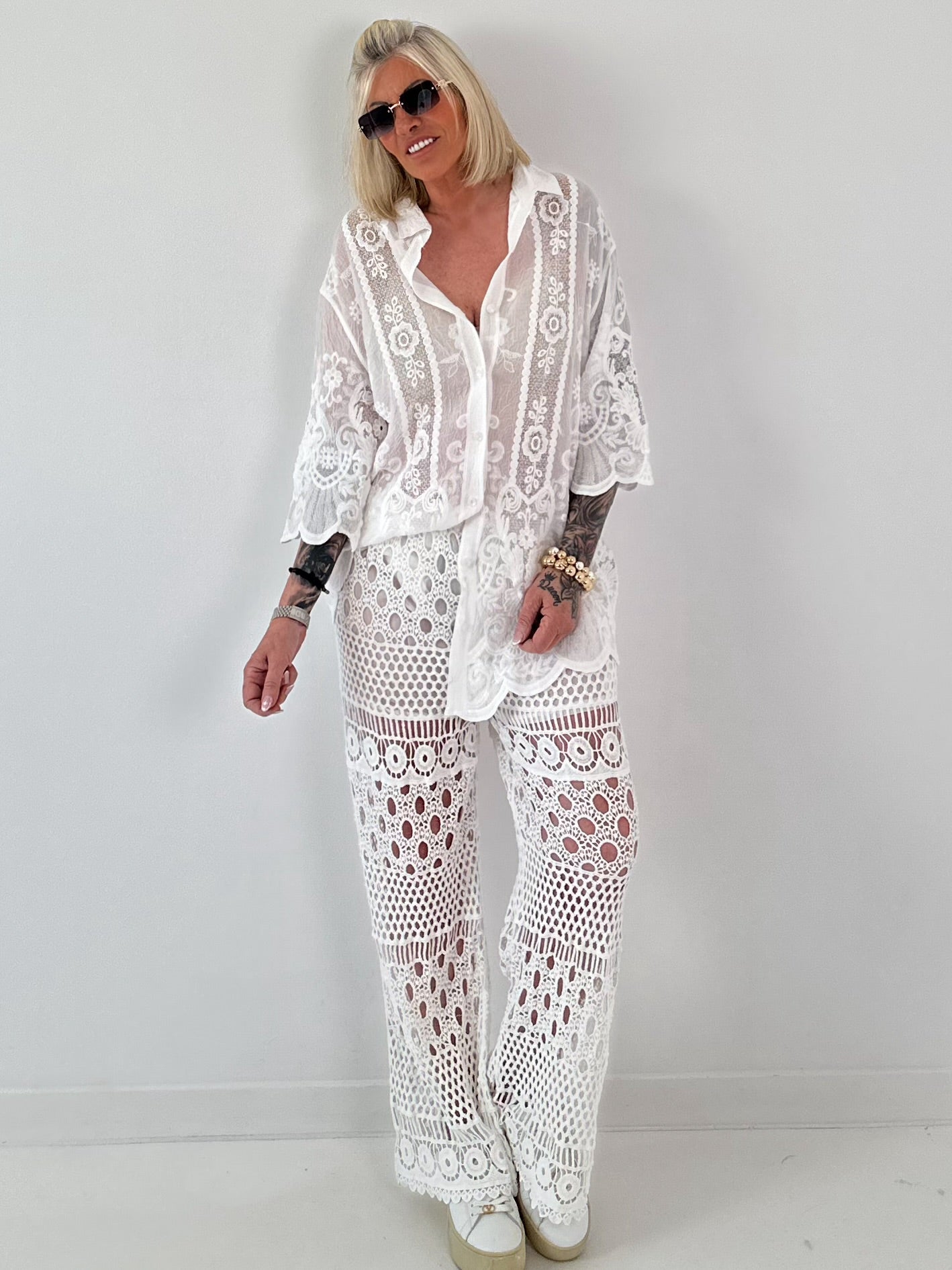 Ibiza Bluse mit aufwendigen Details - weiss