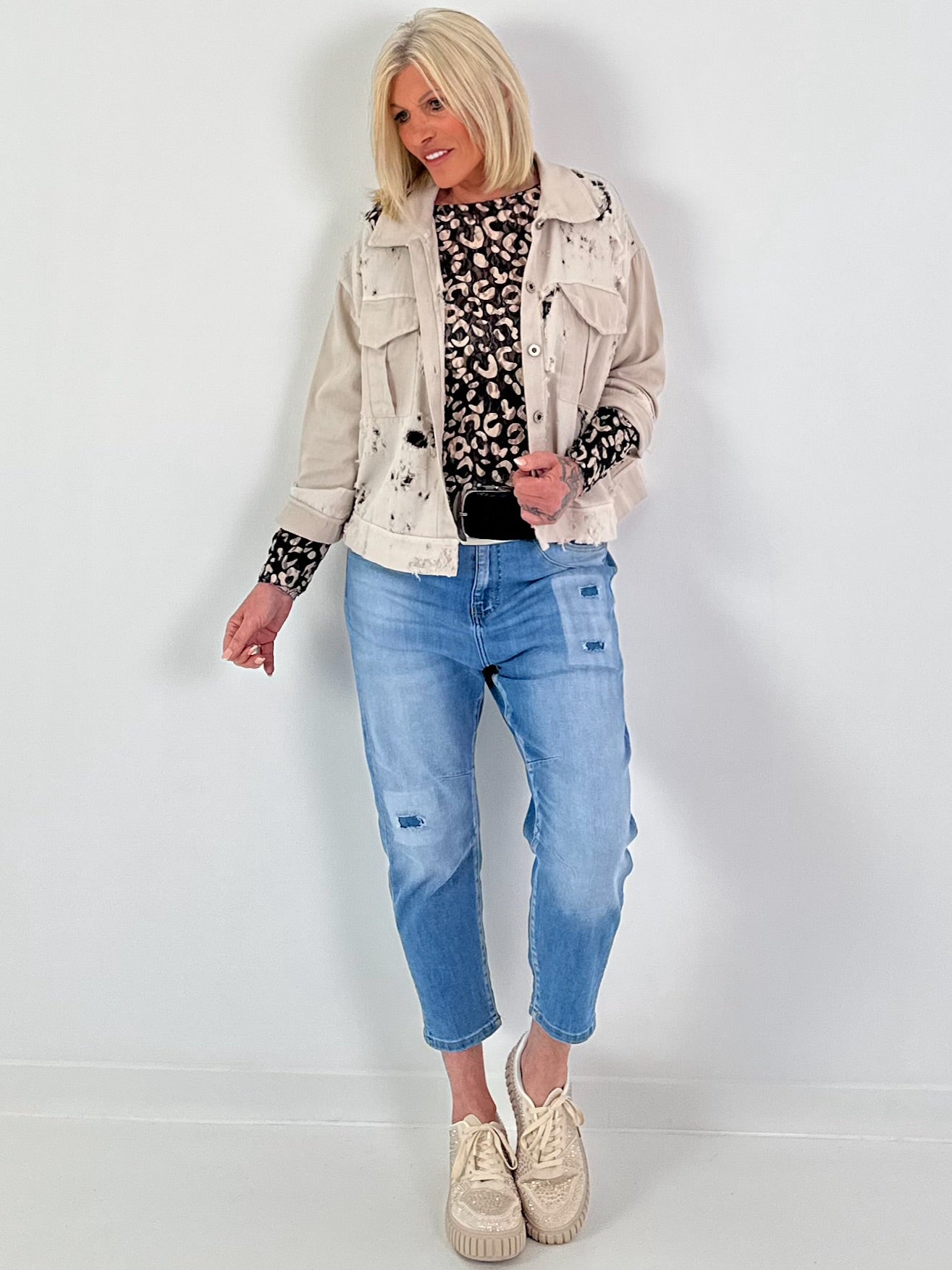 Lace top with leopard print - black-beige