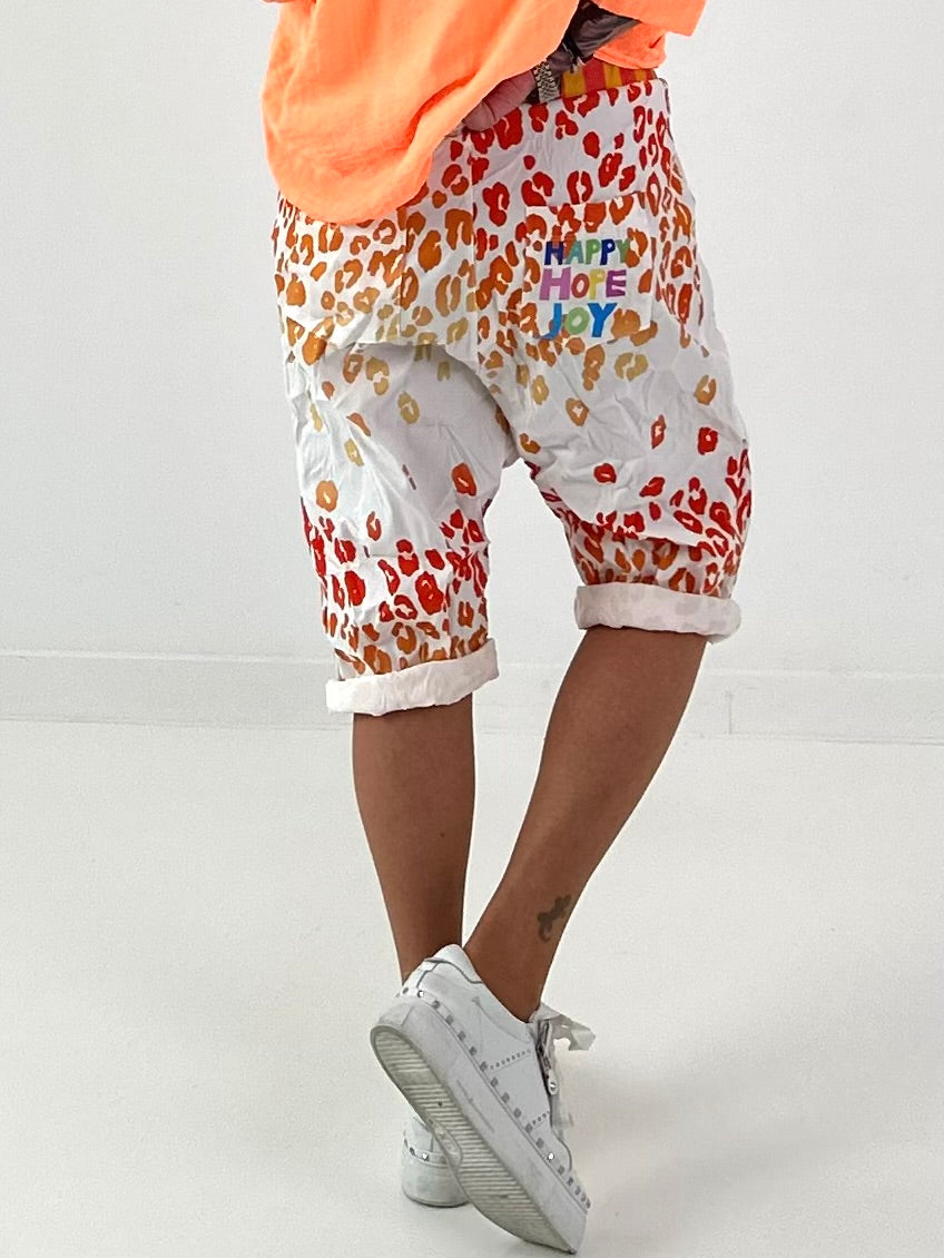 Short baggy shorts with overlap - beige