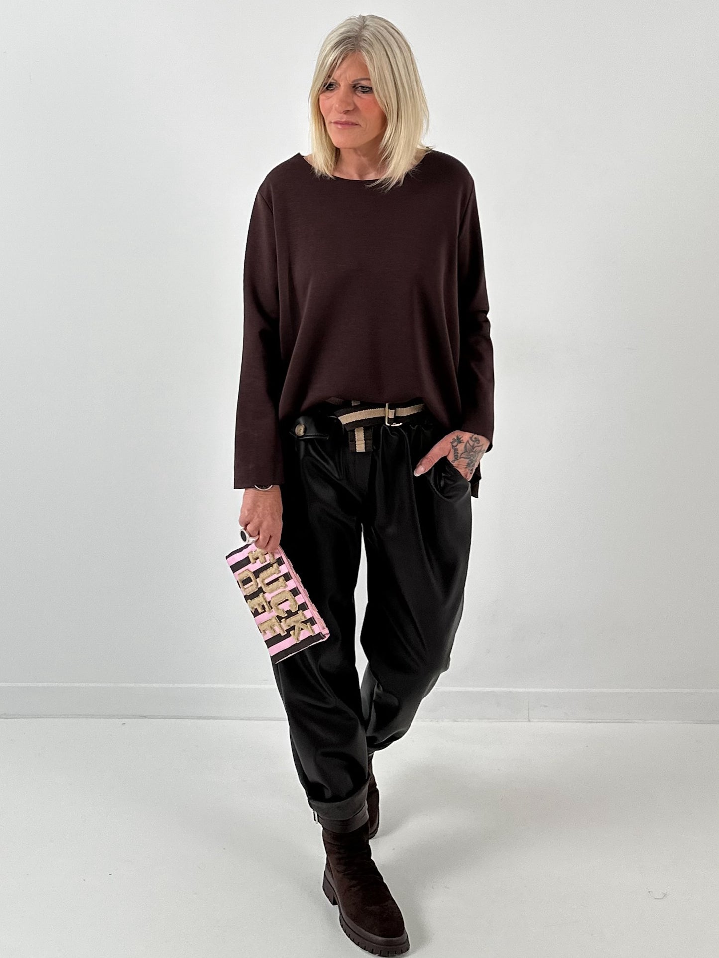 Oversized Basic Shirt Modell "Noa" - schoko