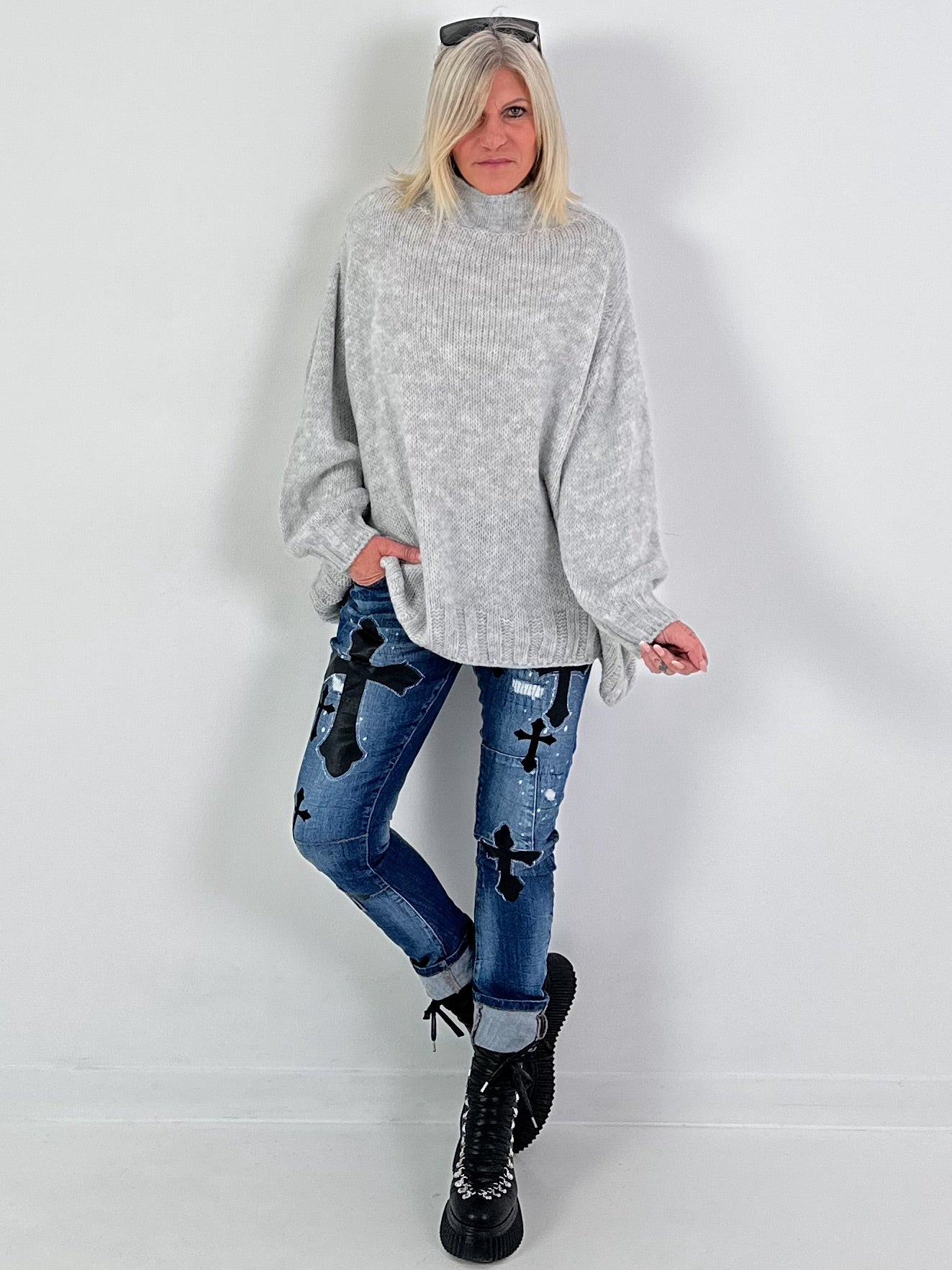 Oversized sweater model "Snuggle Arctic" - light gray