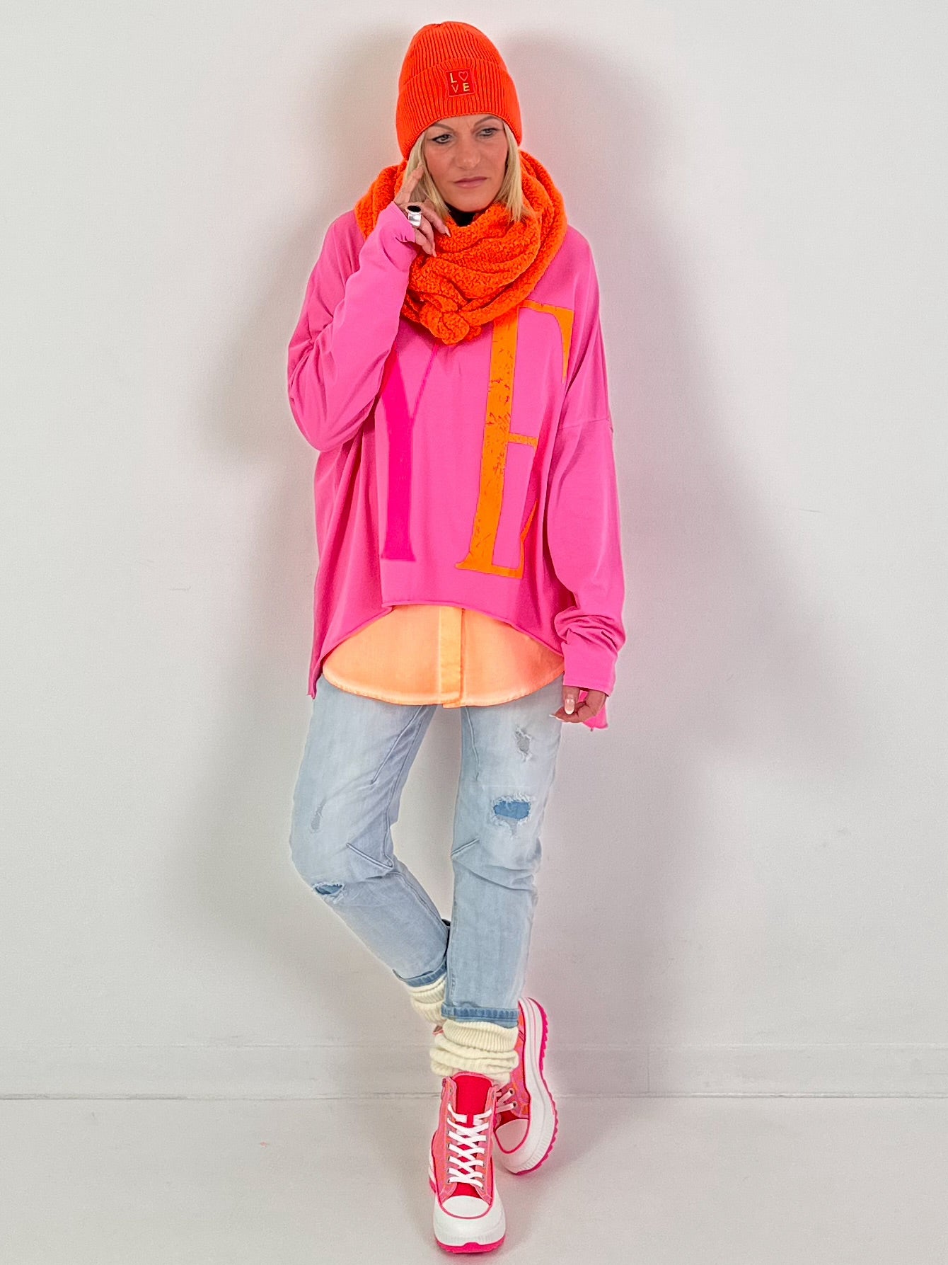 Oversized shirt model "YEAH" - bubble pink