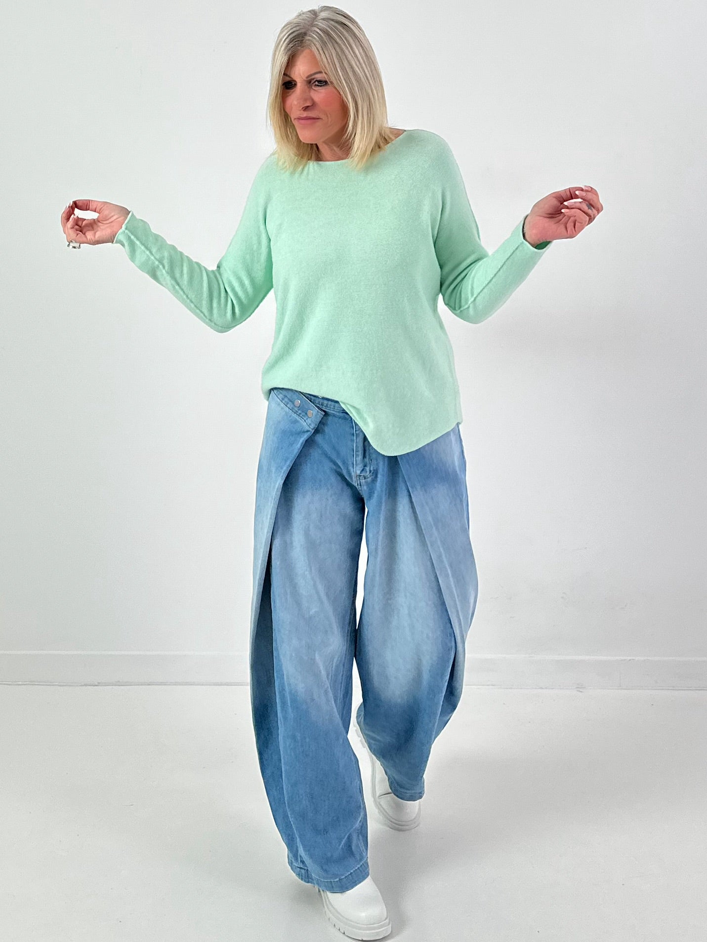 Fijn gebreide trui model "Pure Frame" - groen