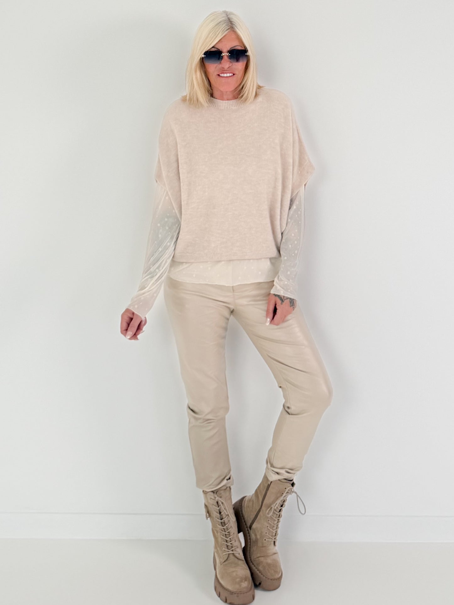 Soft knitted vest - beige