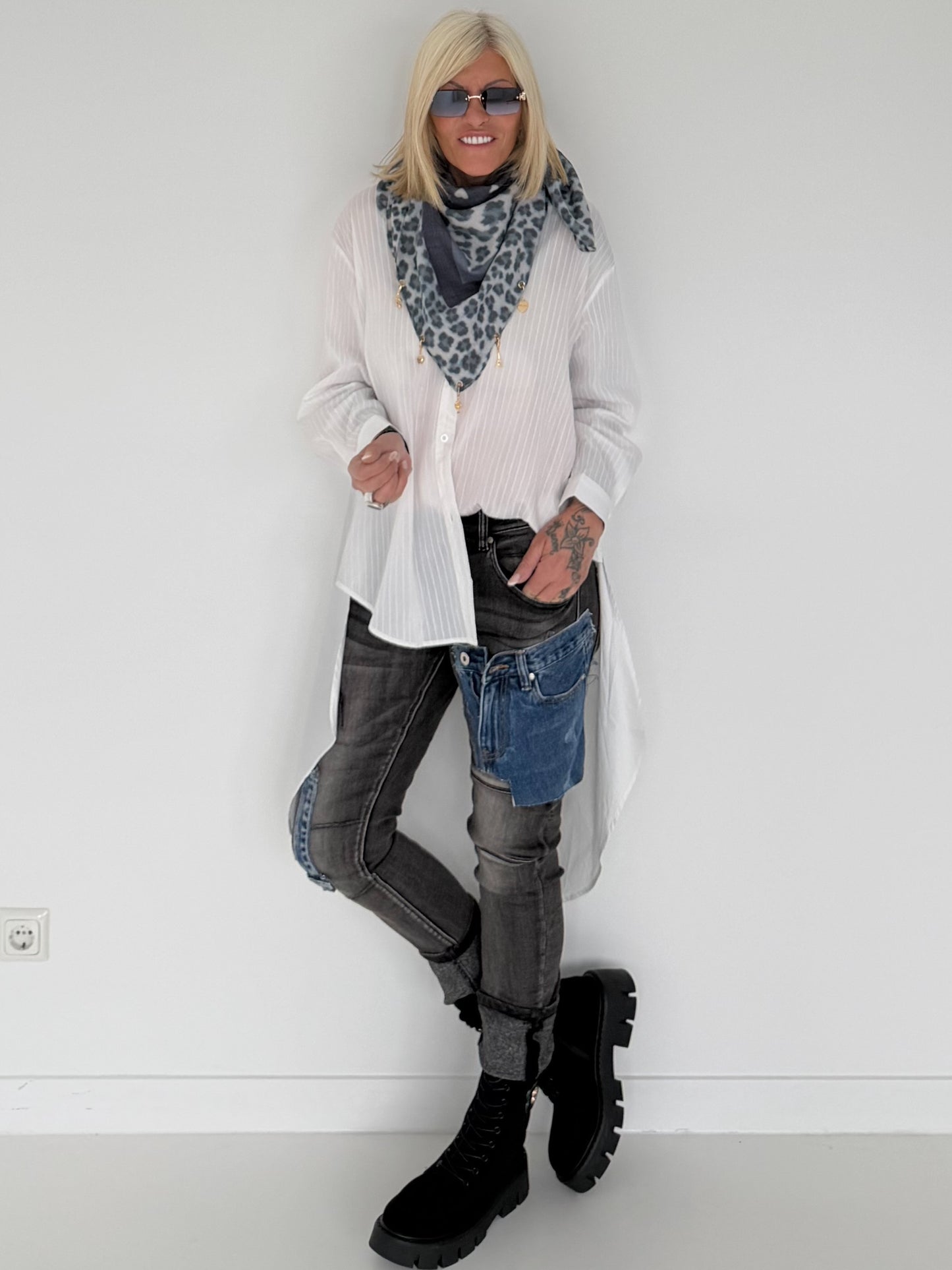 Hemdbluse mit Strukturstreifen - weiss