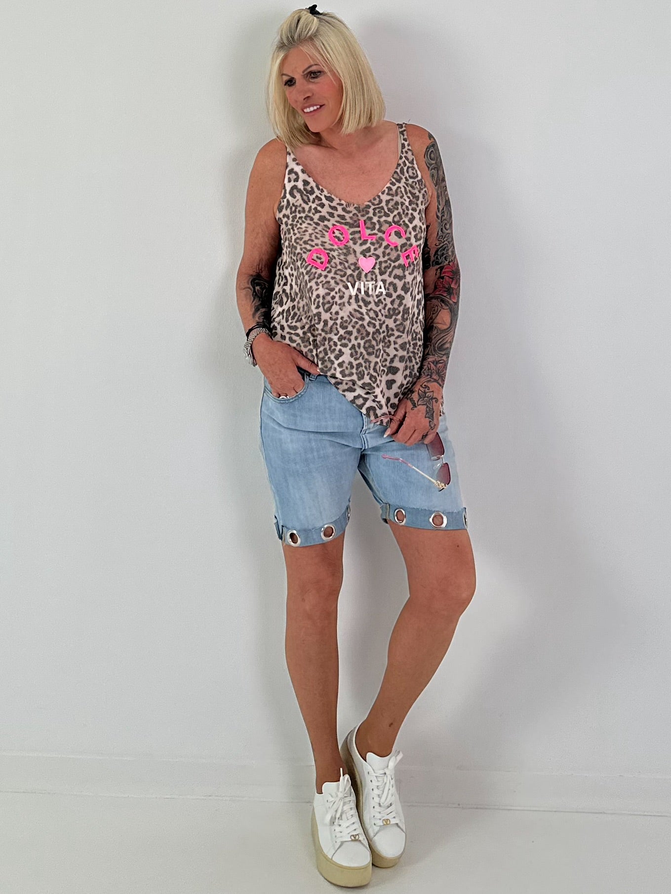 Top Dolce Vita mit kleinem Leo-Muster - taupe-beige-mehrfarbig