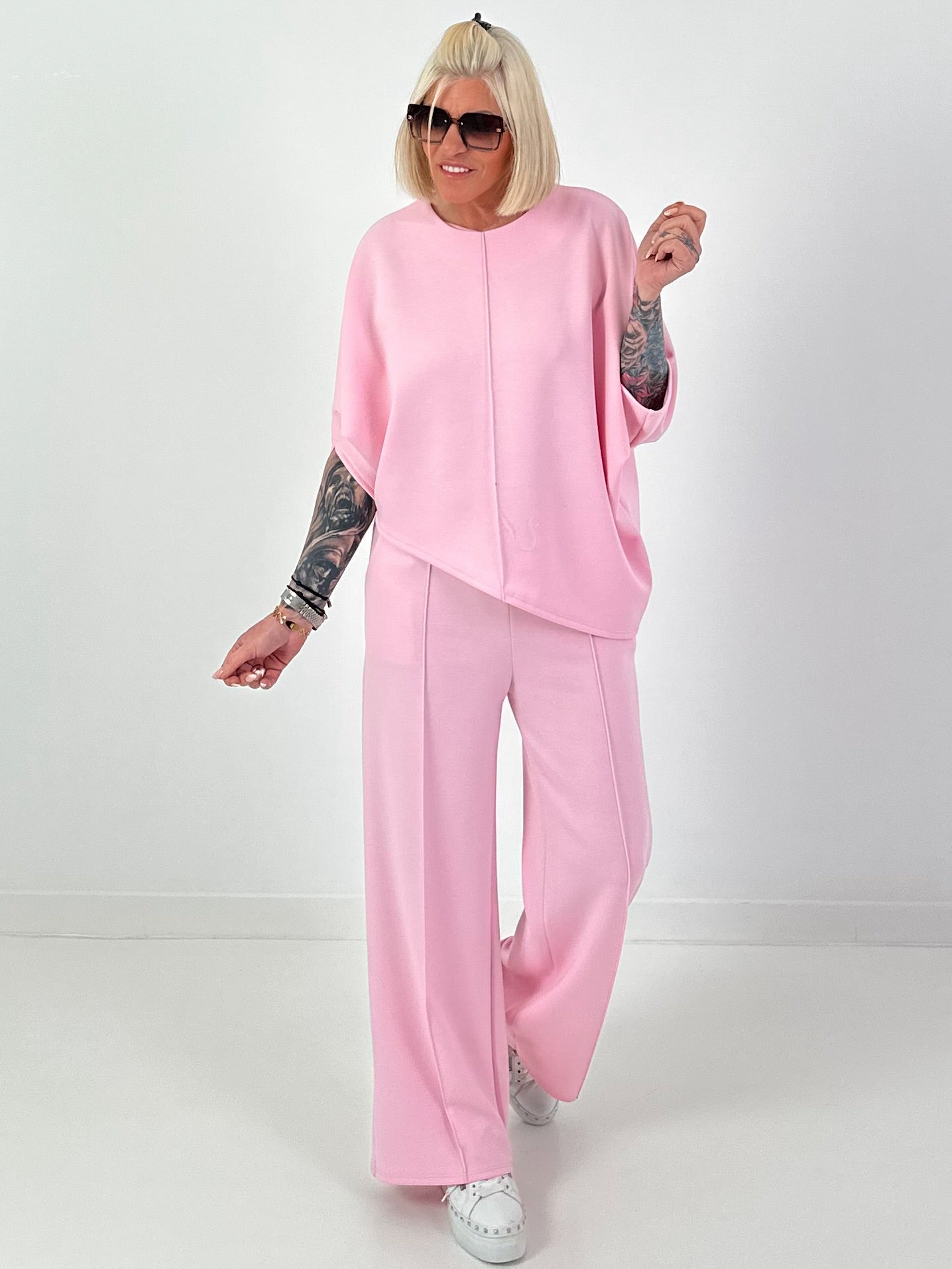 Two-piece set with asymmetrical shirt - pink
