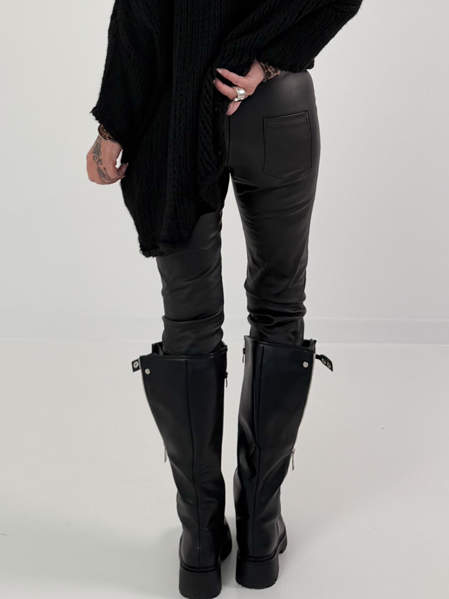 Vegan leather trousers with patch - black