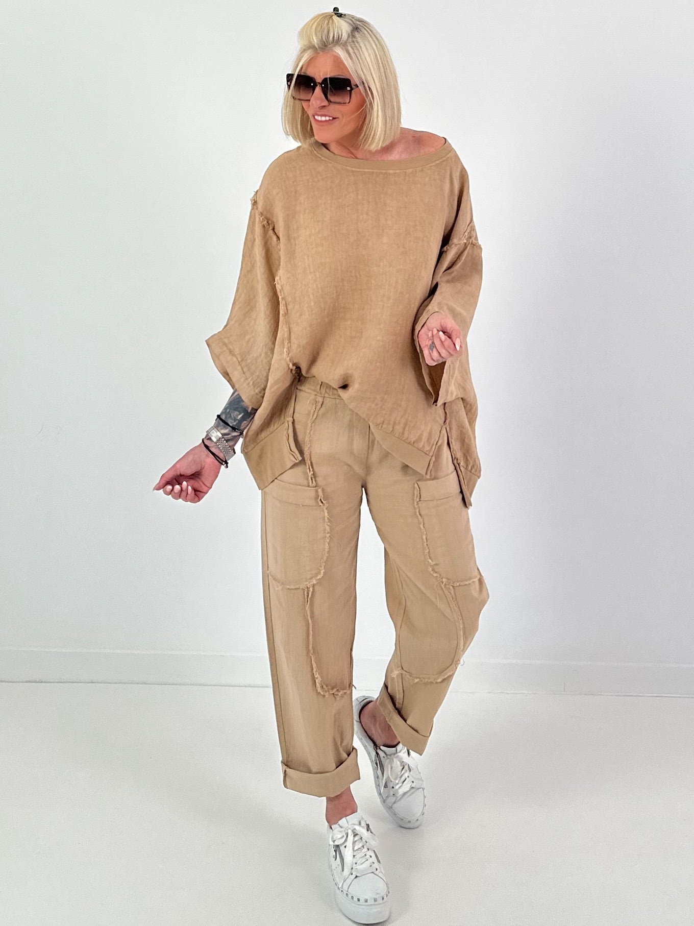 Leinen Hose mit aufgesetzten Taschen und Fransen - camel
