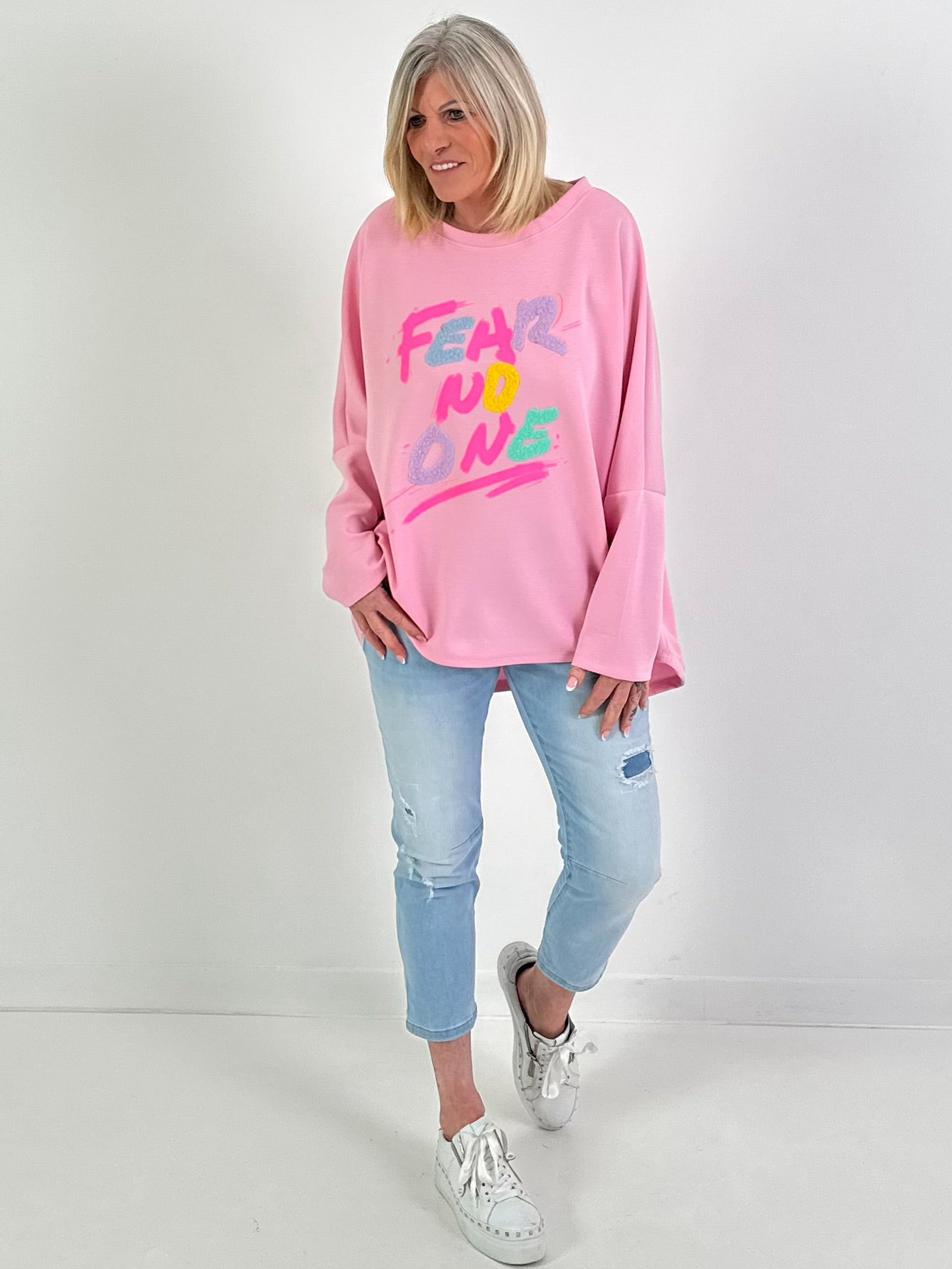 Trui model "Fear no one" - roze