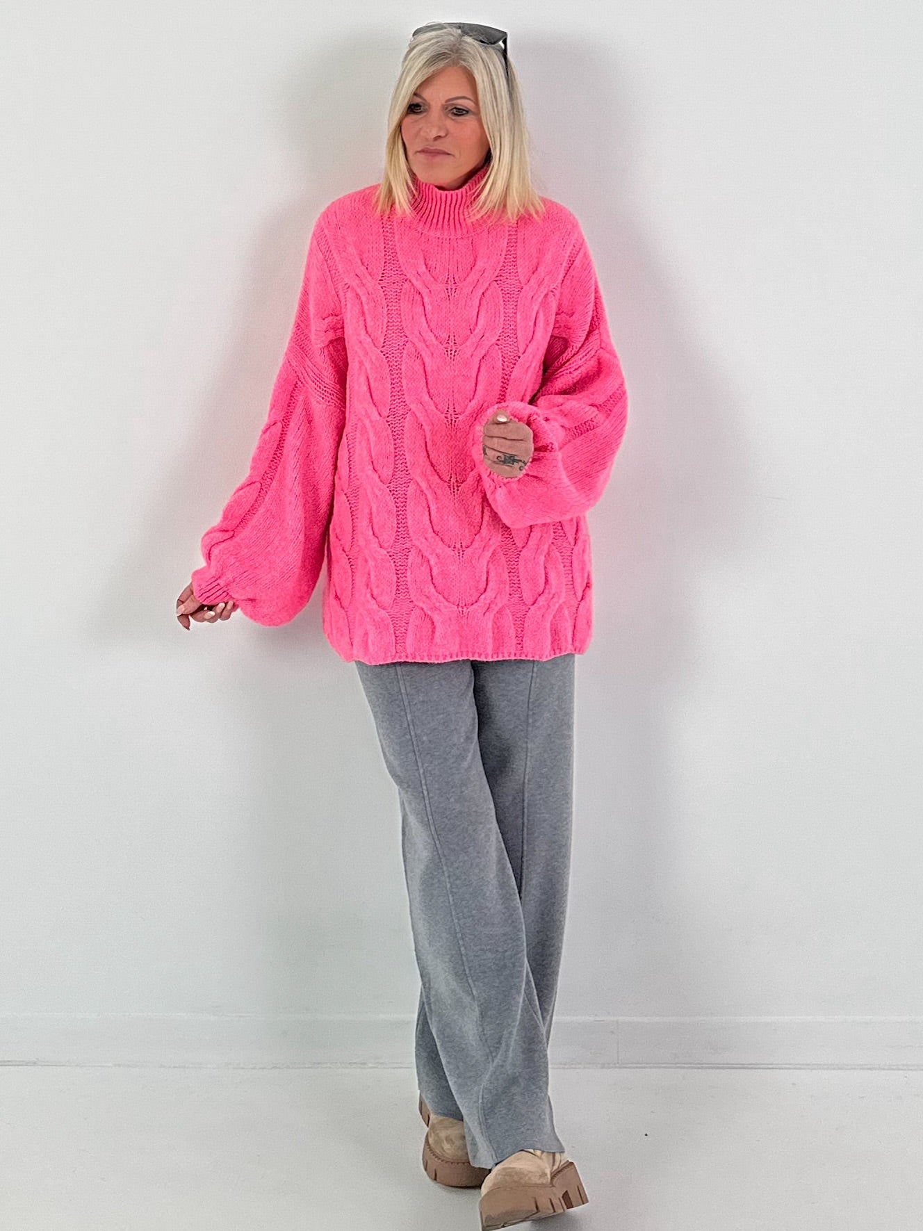 Lässiger Pullover mit Zopfmuster Modell "Pure Cable" - candy