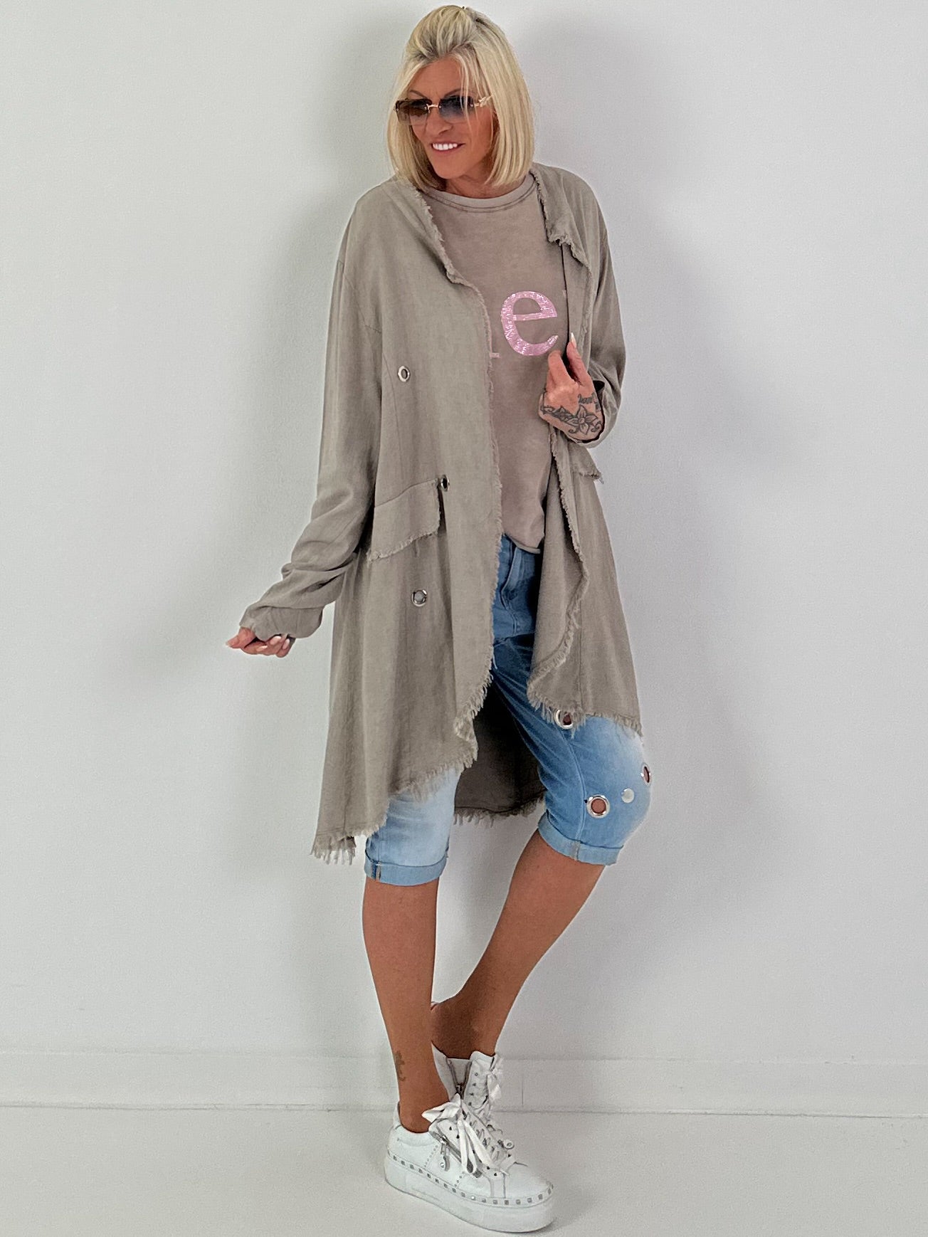 Leinen Kurzmantel mit Ösen - taupe