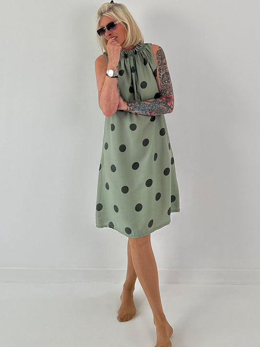 Tupfen Kleid mit Rüschenkragen - salbei