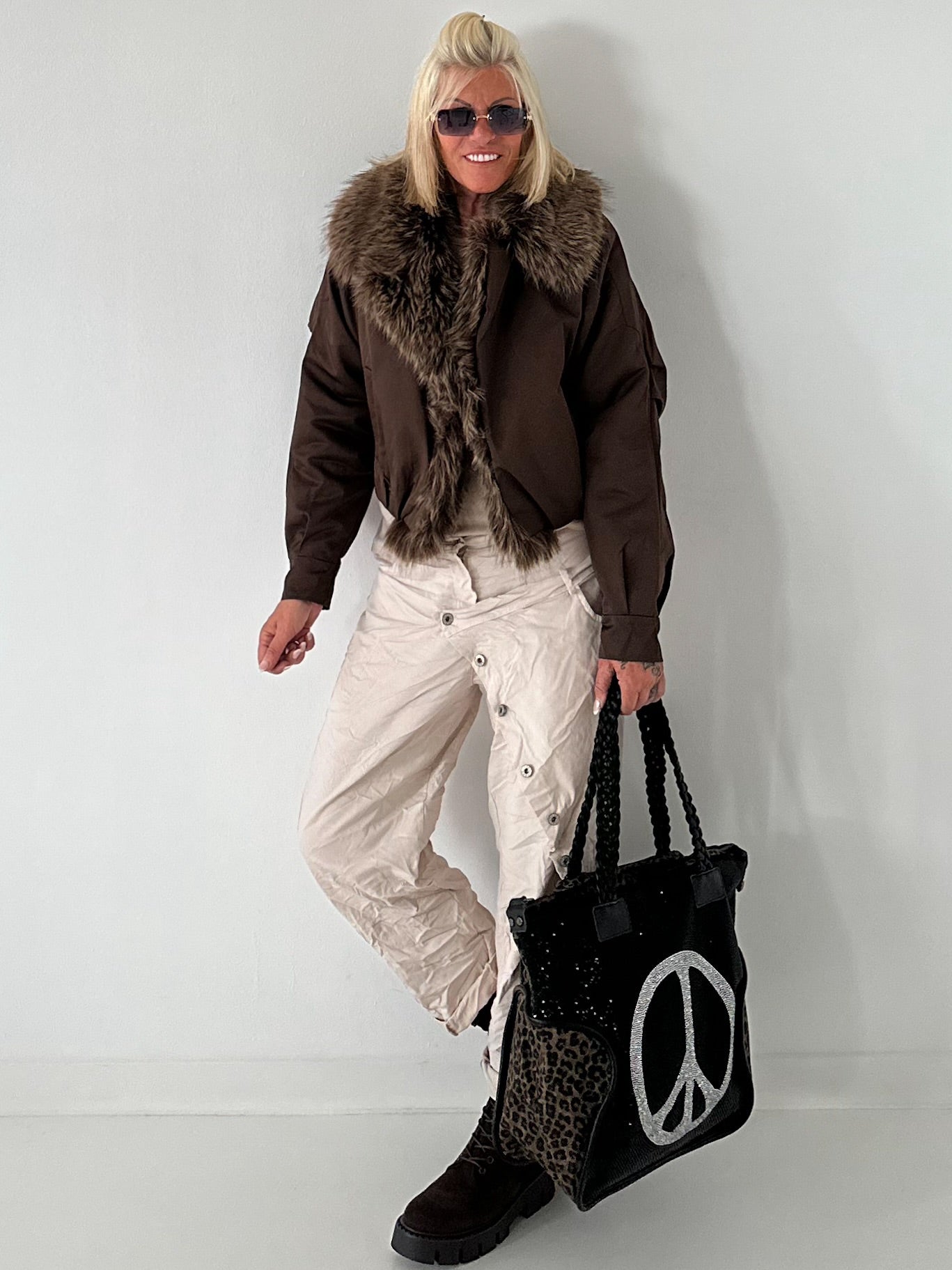 Jacke mit Fellkragen - mokka