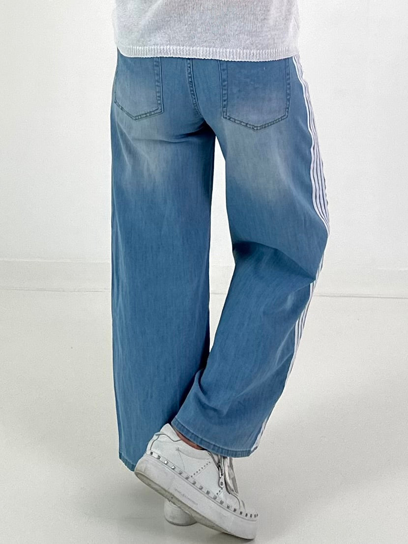 Jeans mit Streifen - denim