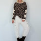 Sweatshirt mit All Over Leo-Print und trendigen Sternelementen - taupe