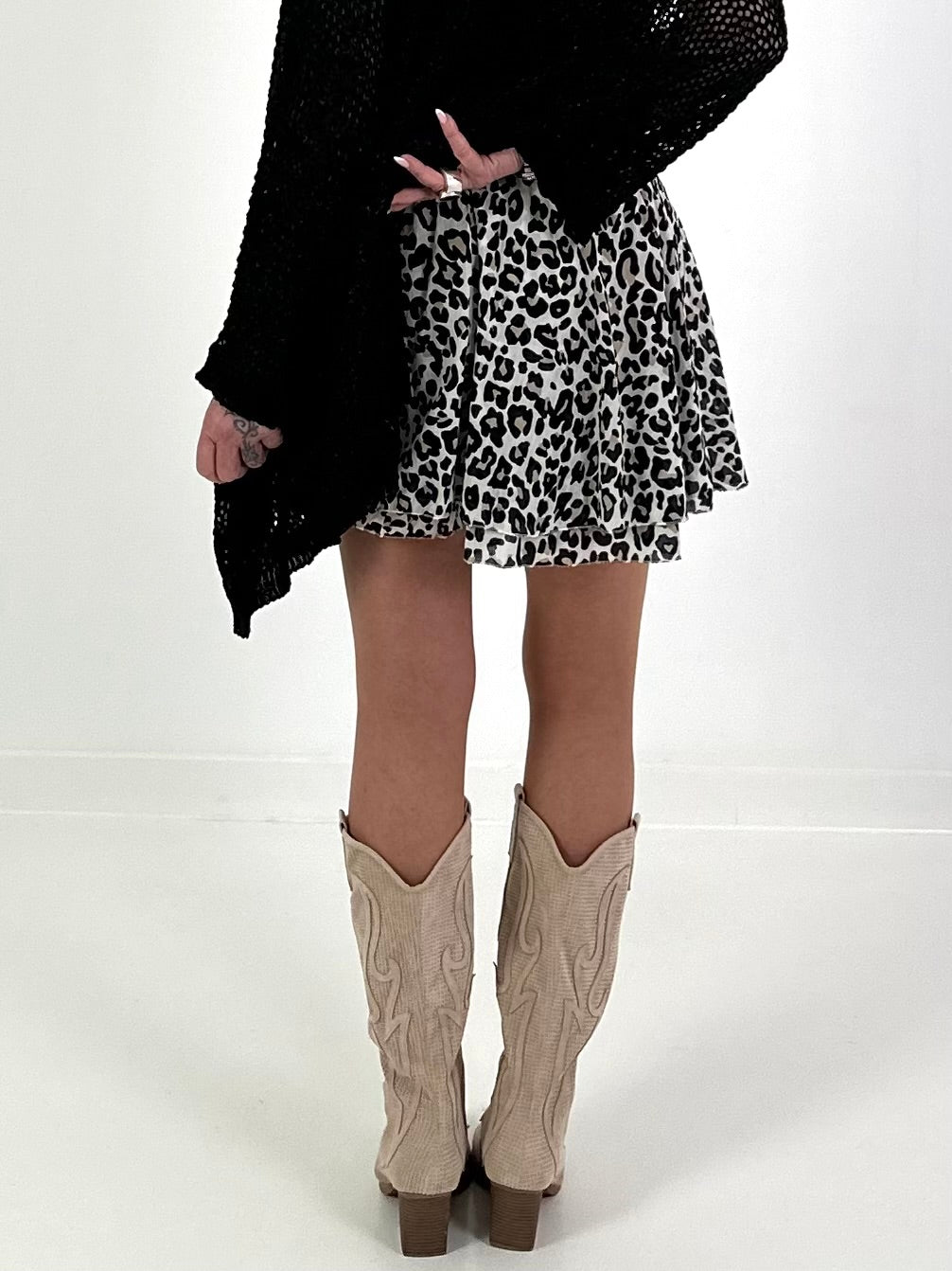 Skort Leo with ruffles - beige-multi-coloured