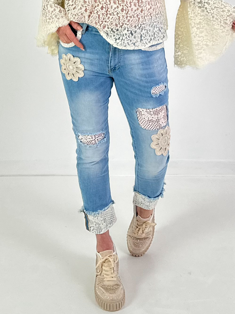 Jeans Hose Modell "Flower Patch" - denim