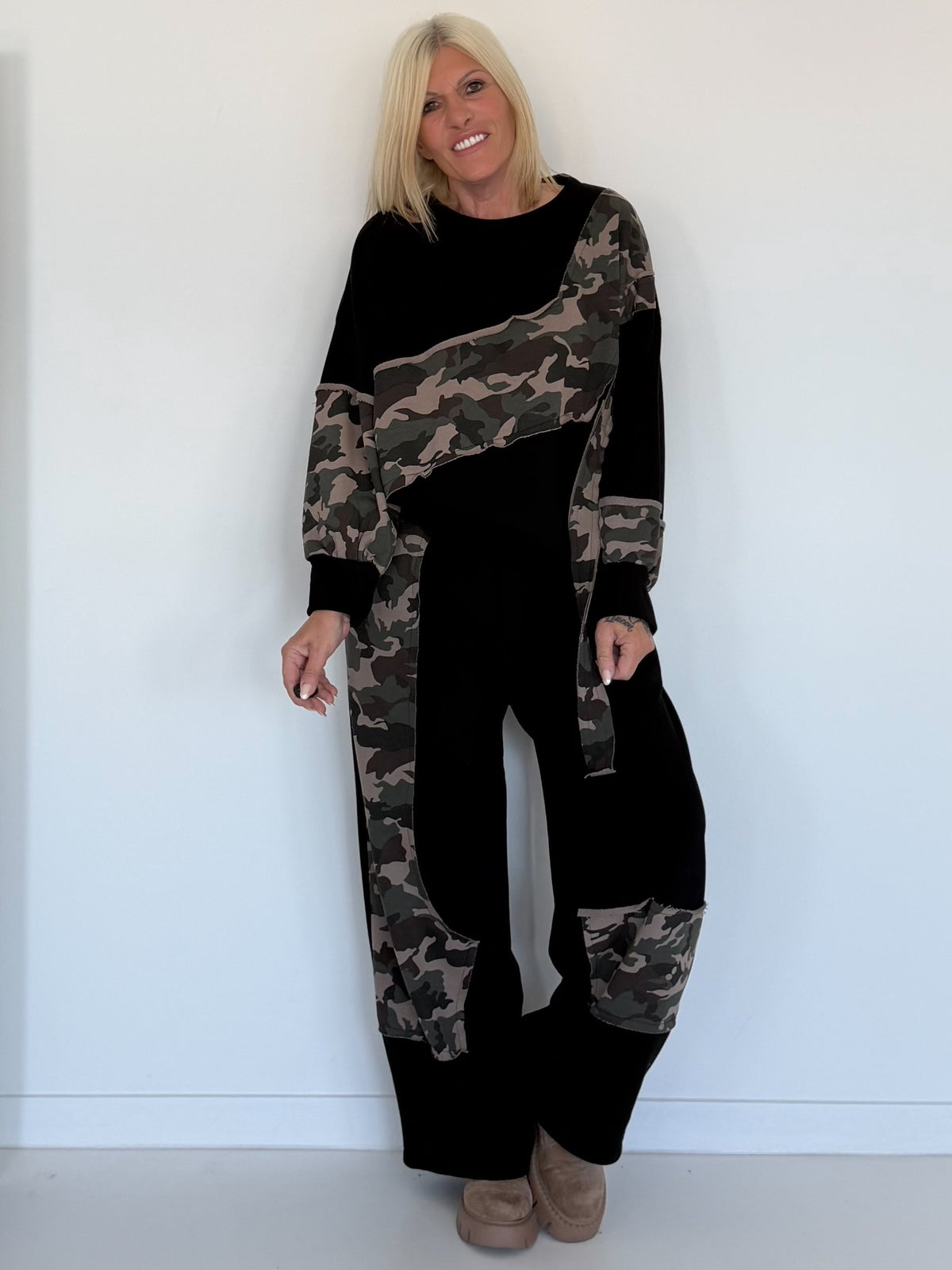 Zweiteiler mit Camouflage-Muster - schwarz-mehrfarbig