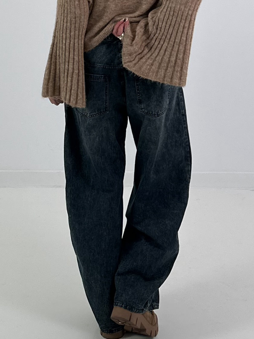 Lässige Wide Leg Jeans mit besonderen Nähten - used black