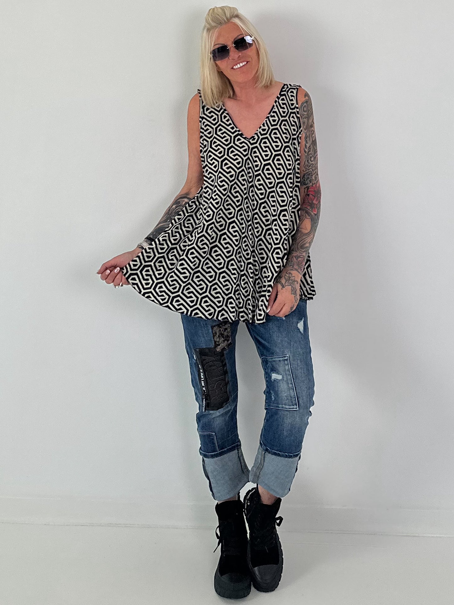 Plissee Long Top mit Grafik-Print - weiss-schwarz