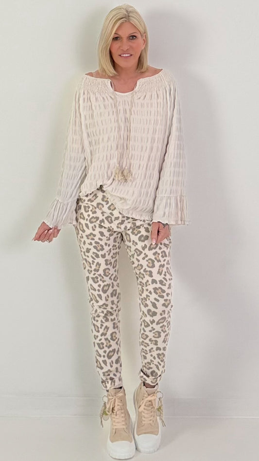 Structured tunic with tie belt and flounced sleeves - beige