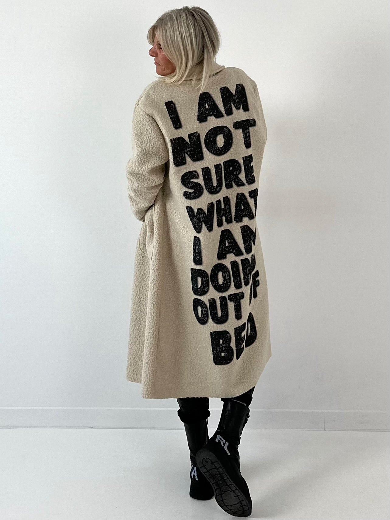 Bouclé jas model “Wake up” - beige