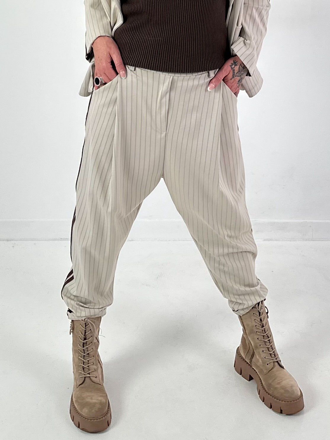 Pants model "Office Out" - beige