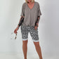 T-Shirt  mit gerafftem Saum - taupe