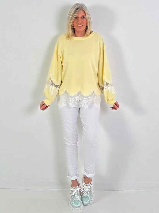 Sweatshirt Modell "Lace Whisper" - gelb