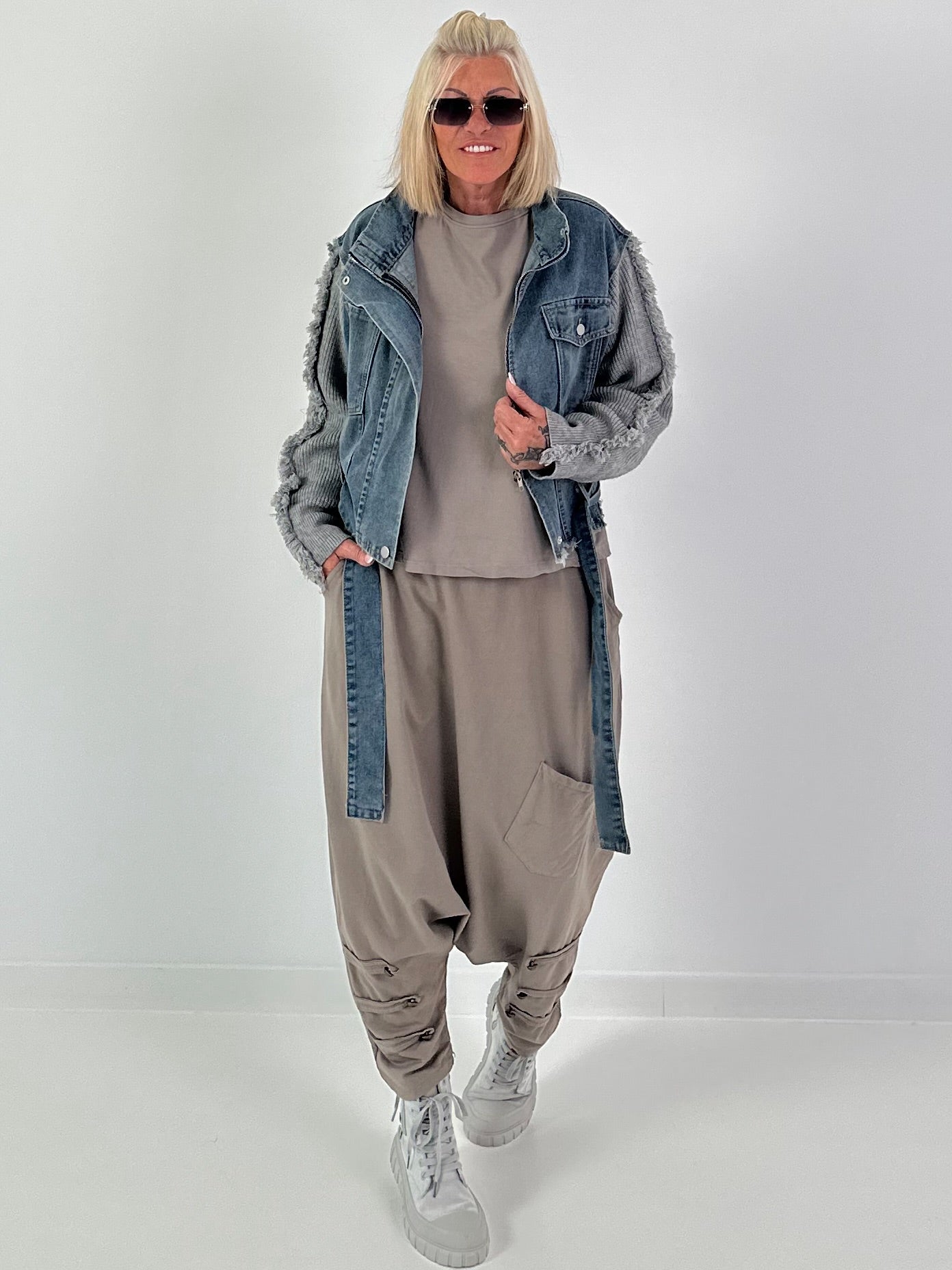 Jeansjacke mit Strickärmeln - denim-grau