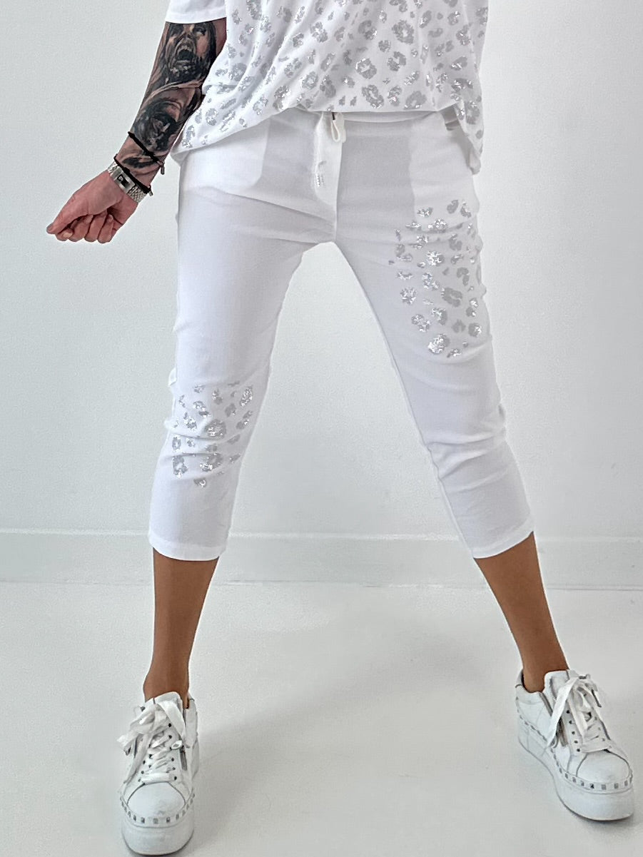 Capri Hose mit Leo Strass - weiss