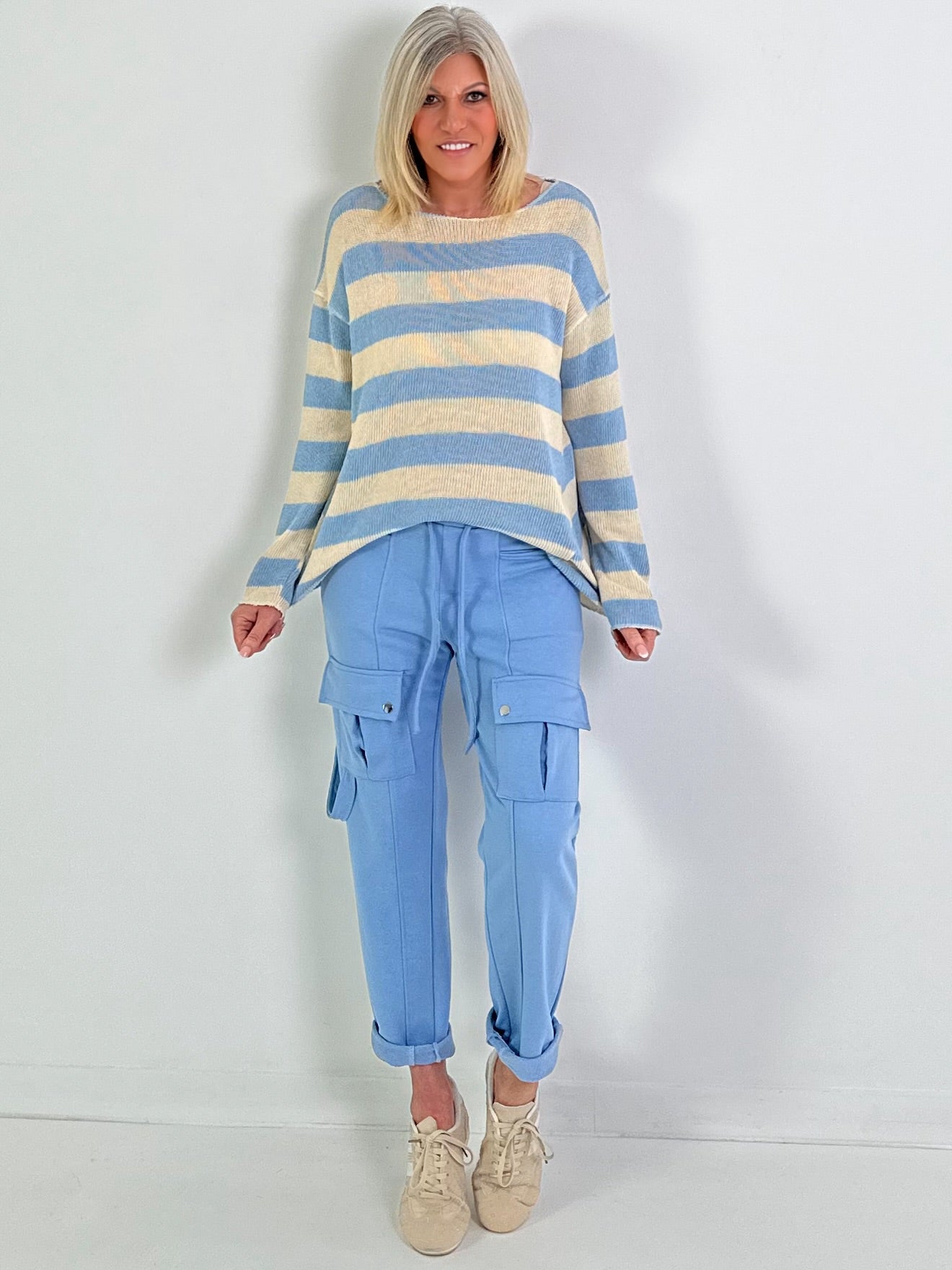 Hose mit Cargo Taschen - hellblau