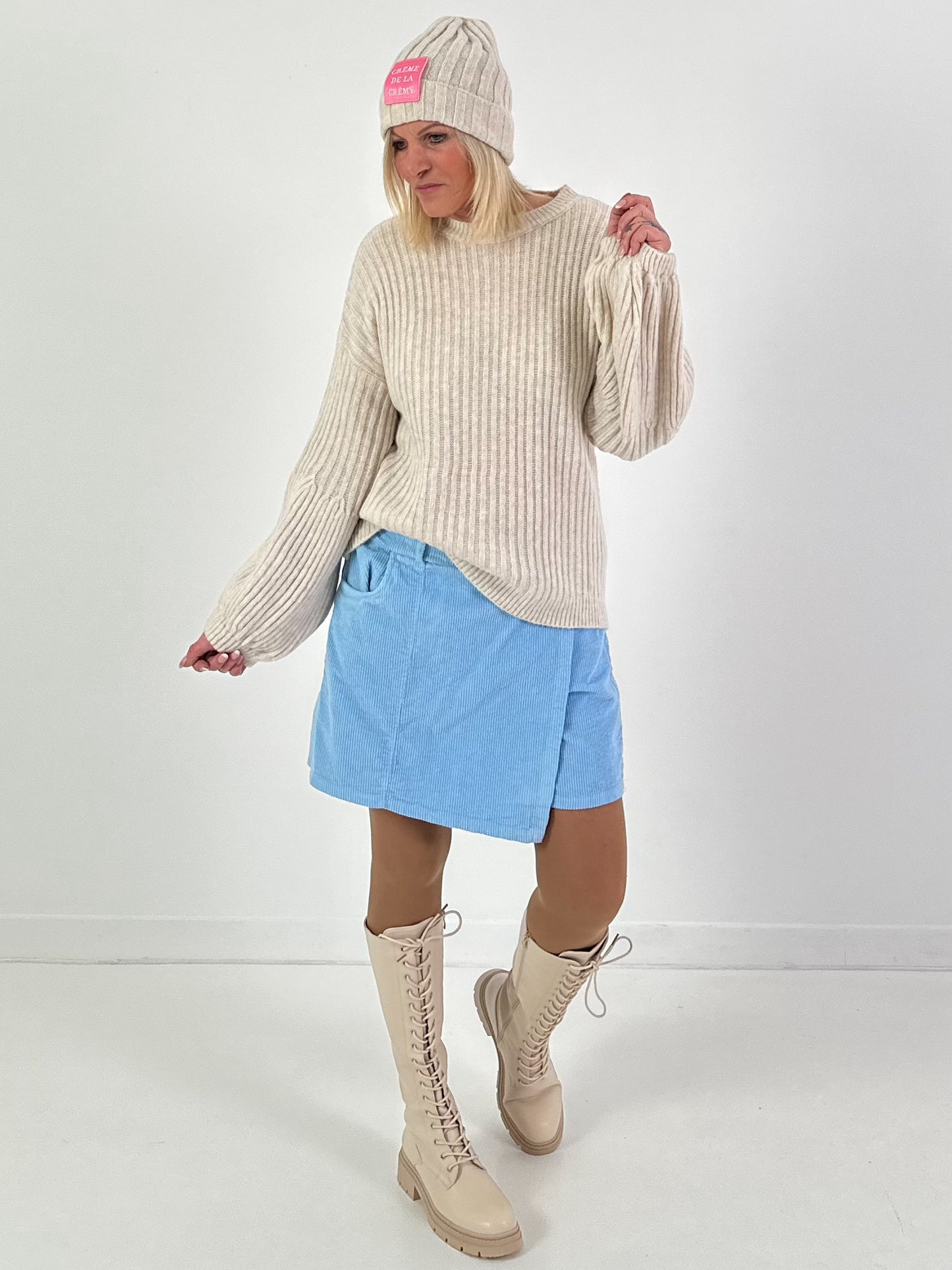 Pullover Modell "CloudSleeve" - beige