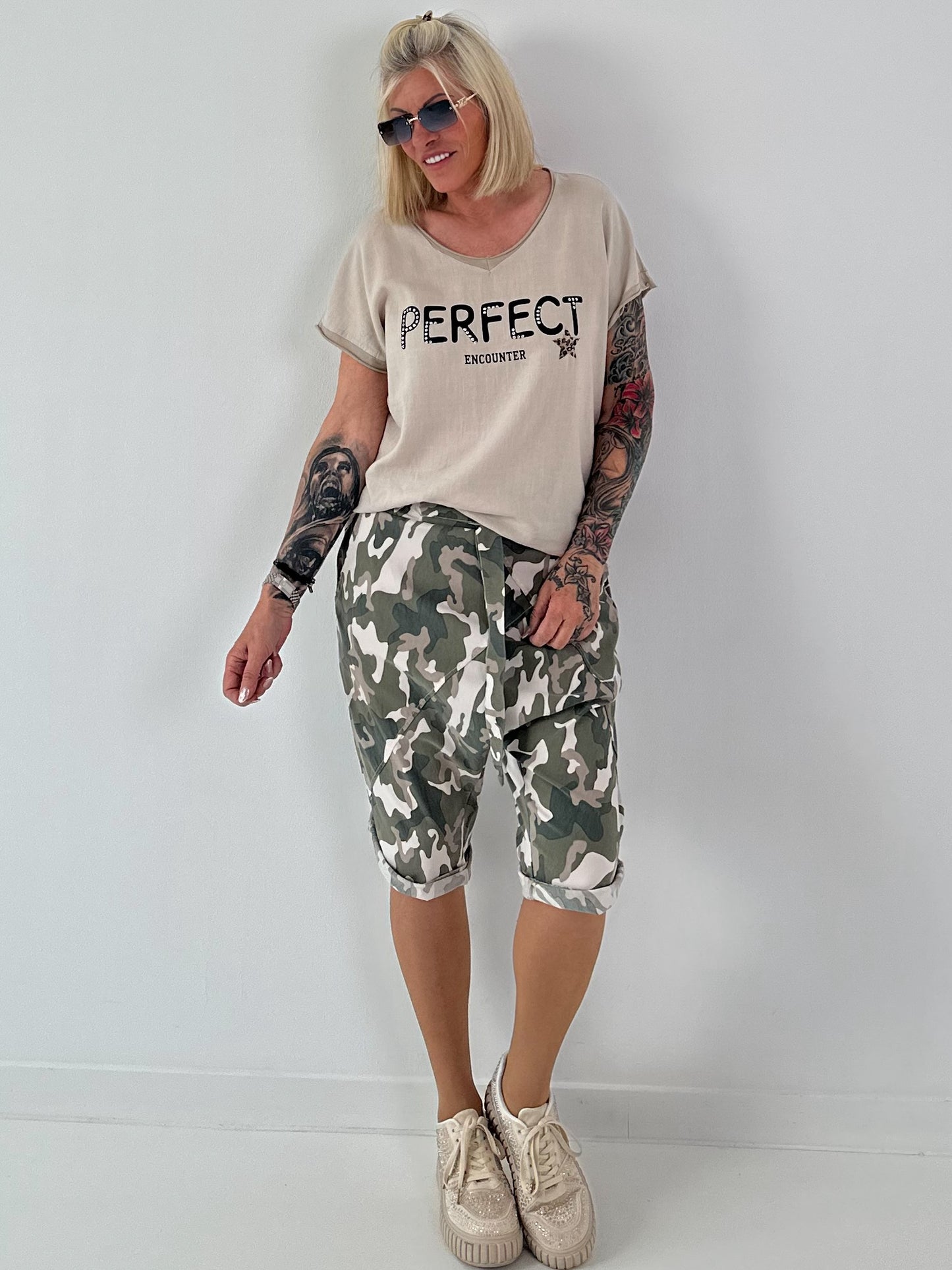 T-Shirt in edlem Materialmix - beige