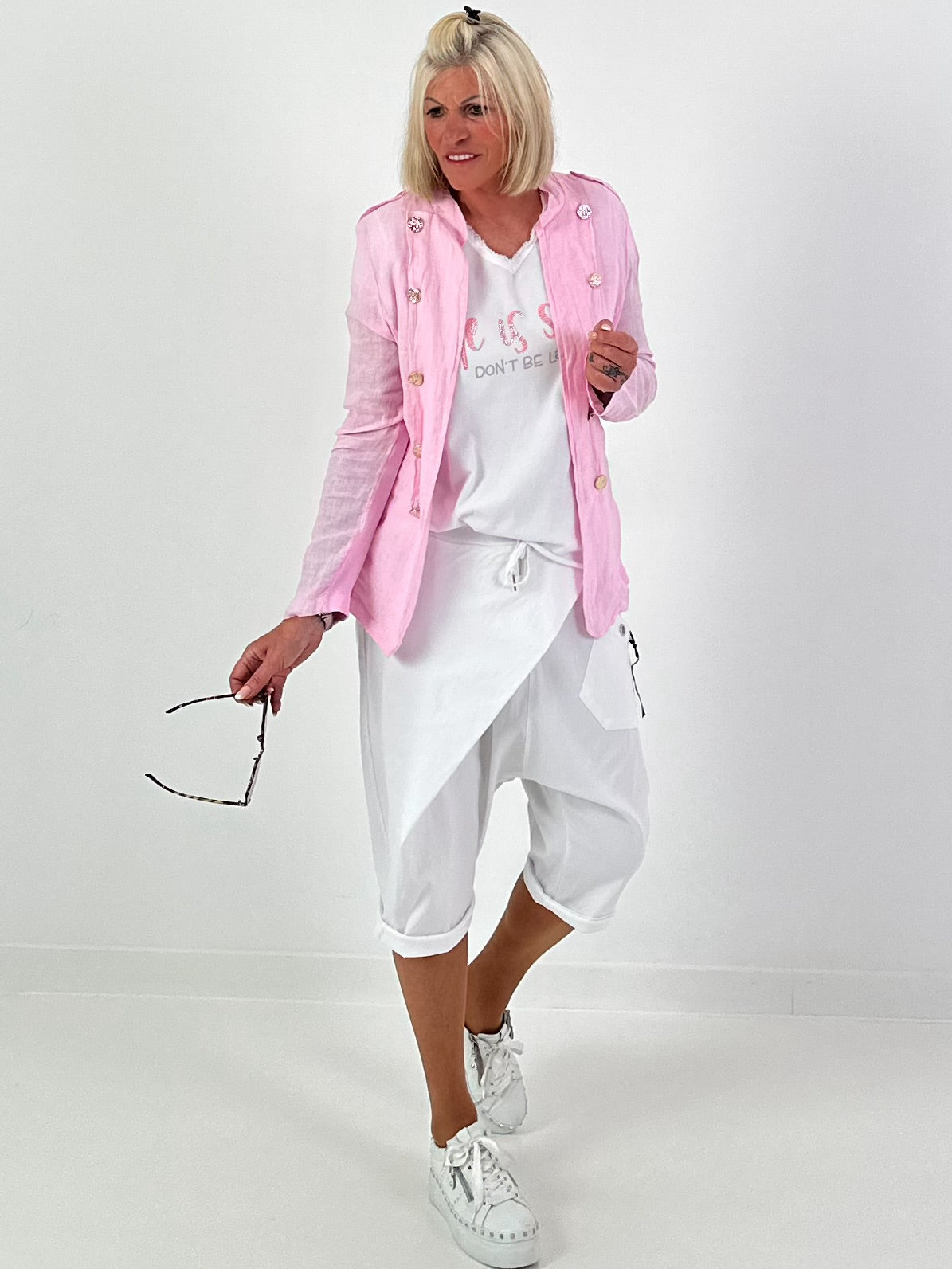 Linen blazer with decorative buttons and ribbed details - pink