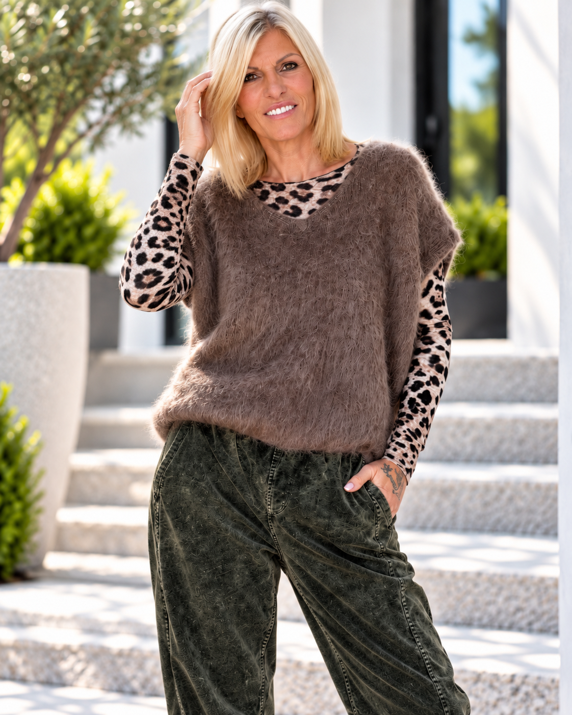 Flauschiger Pullunder - taupe
