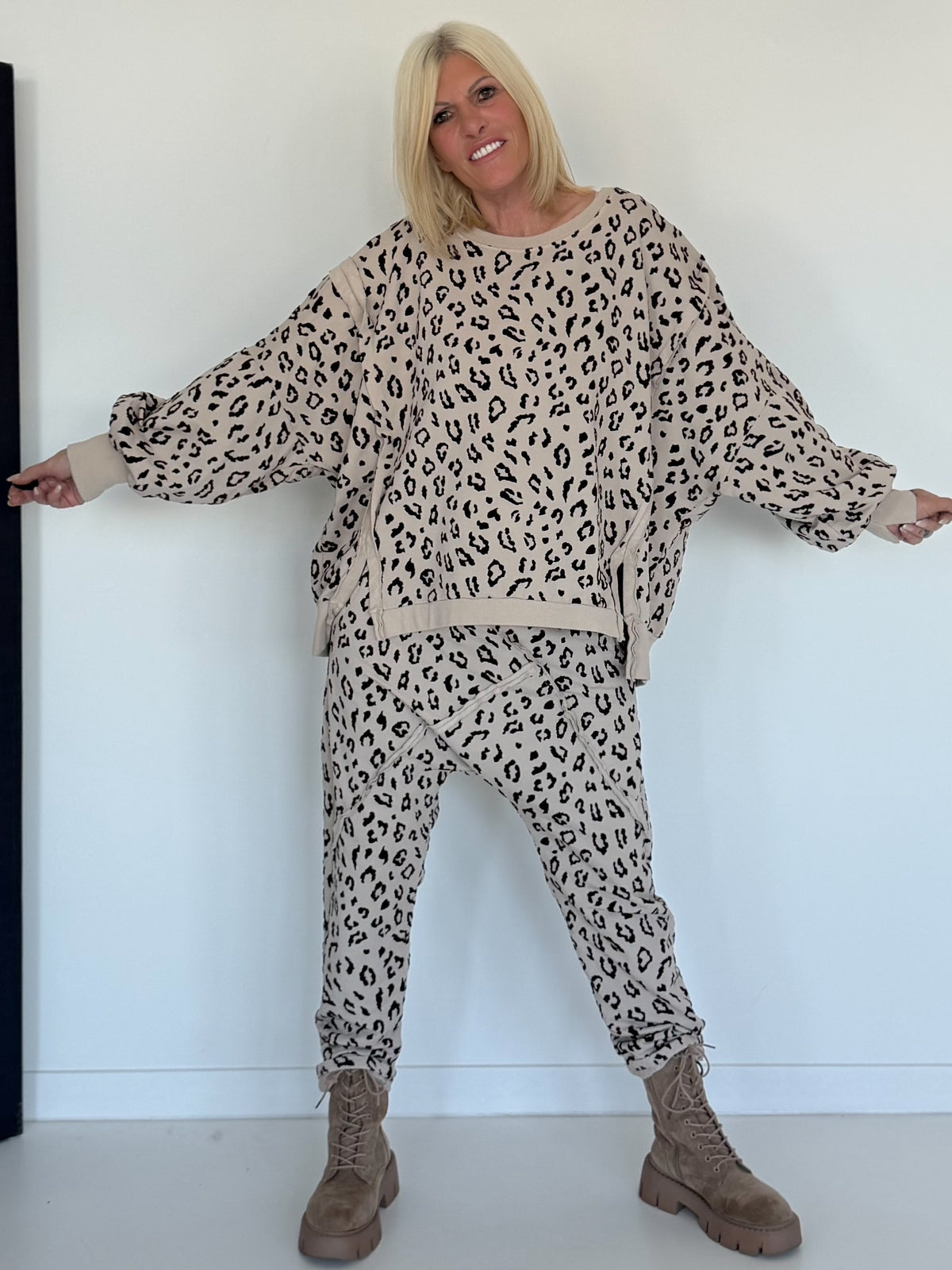 Zweiteiler mit Allover-Leo-Print - beige-mokka