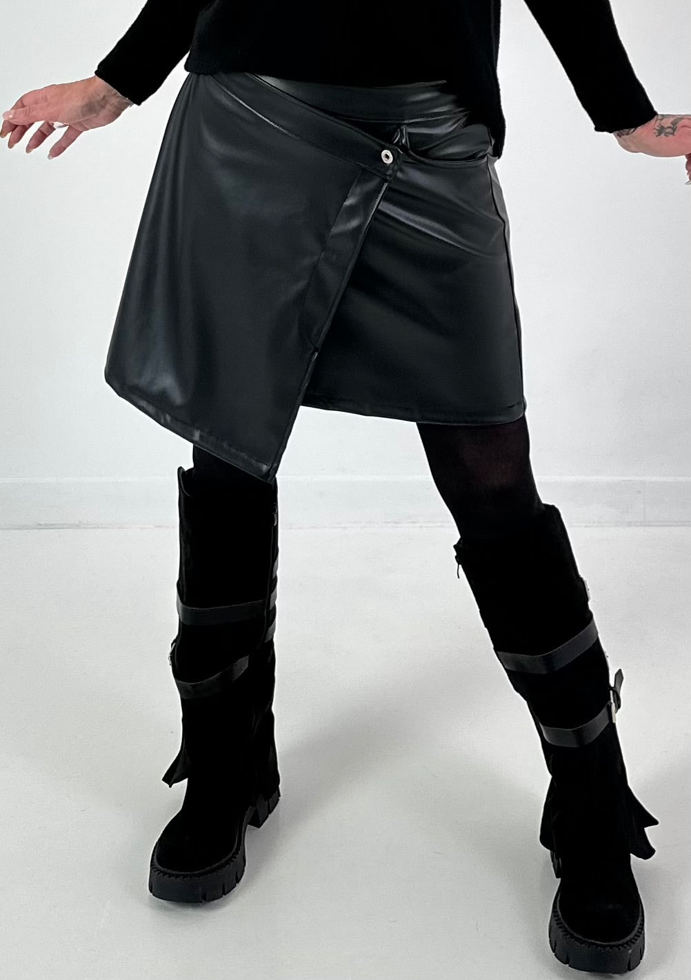 Leather-look skirt, model "Fearless Faux" - black