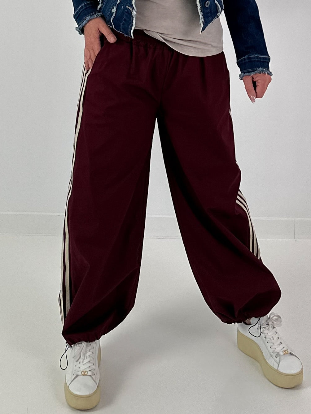 Pants with elastic waistband - burgundy