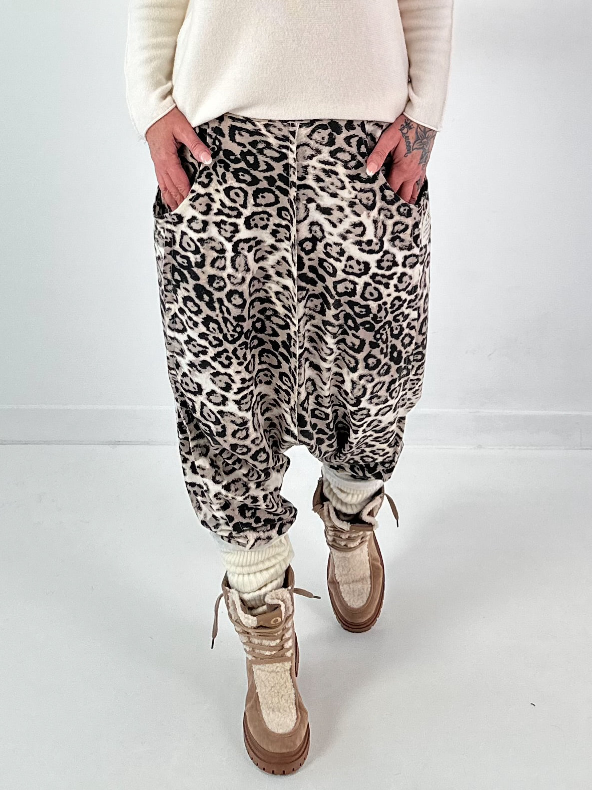 Harem pants model "Deep&amp;Wild" - beige-multicoloured