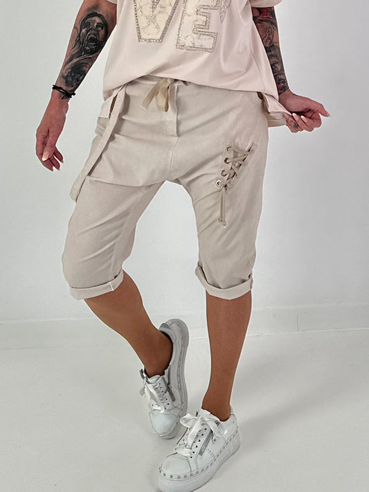 Baggy Short mit Schnürdetail - beige