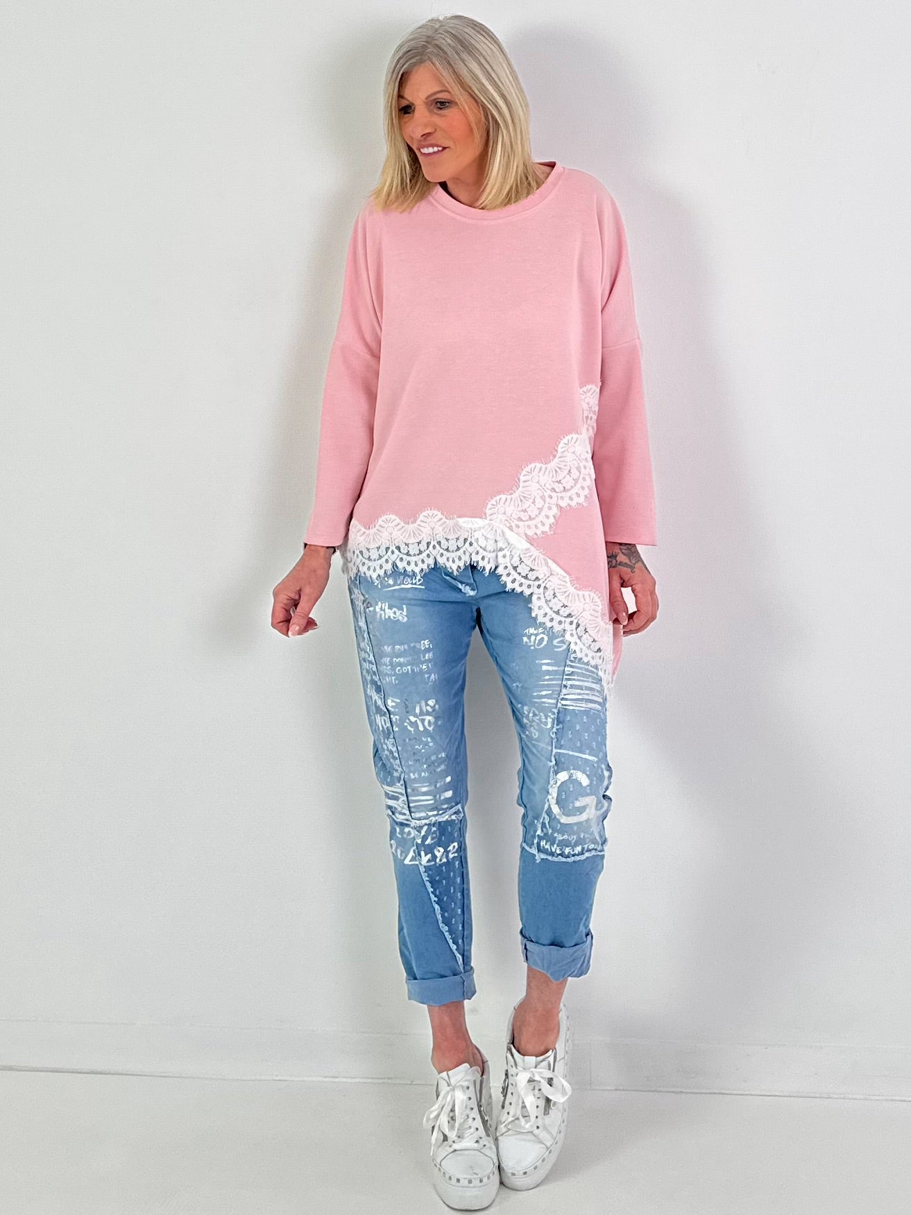 Trui met kanten details - roze