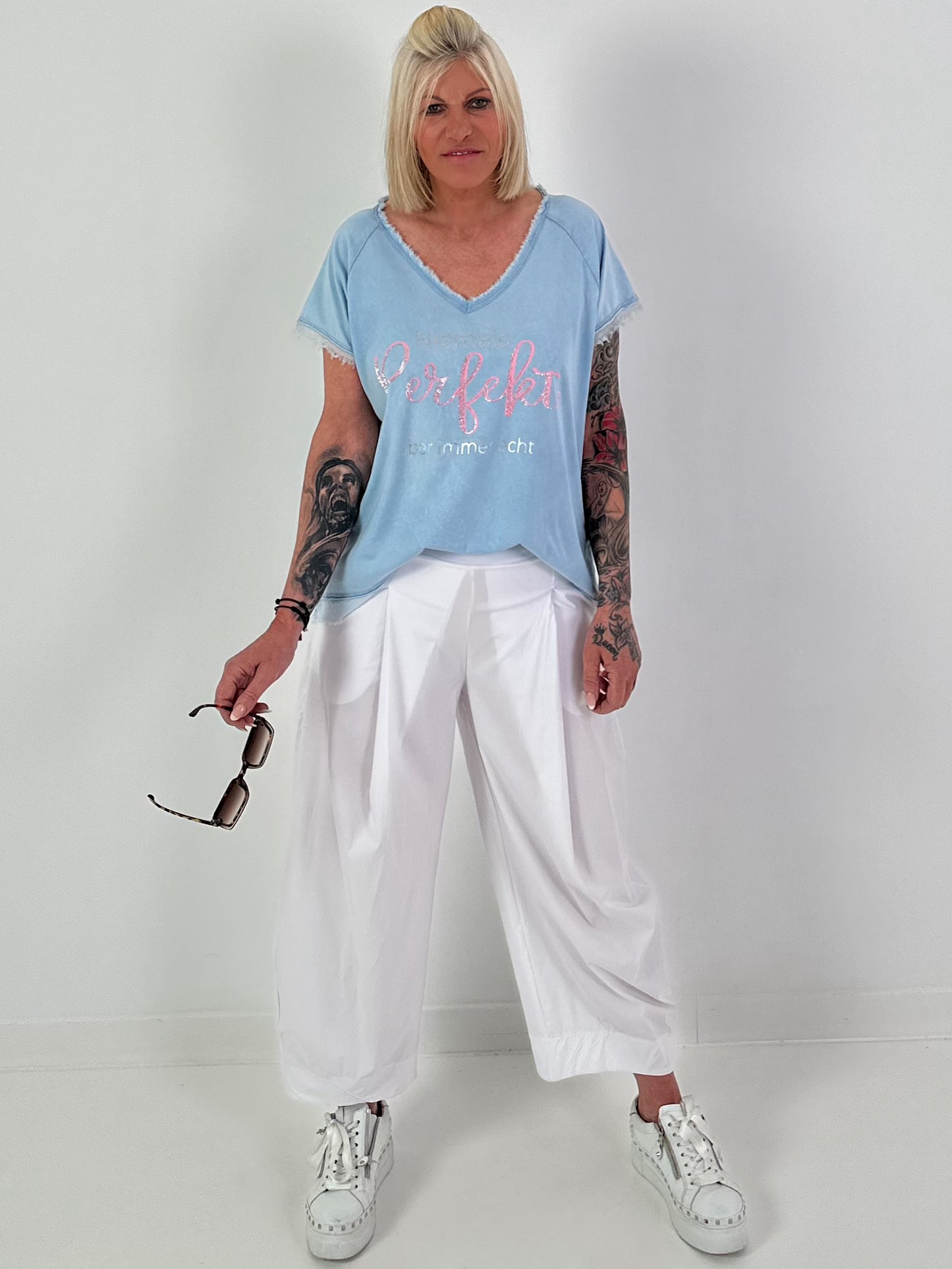 T-Shirt with Statement Print - light blue