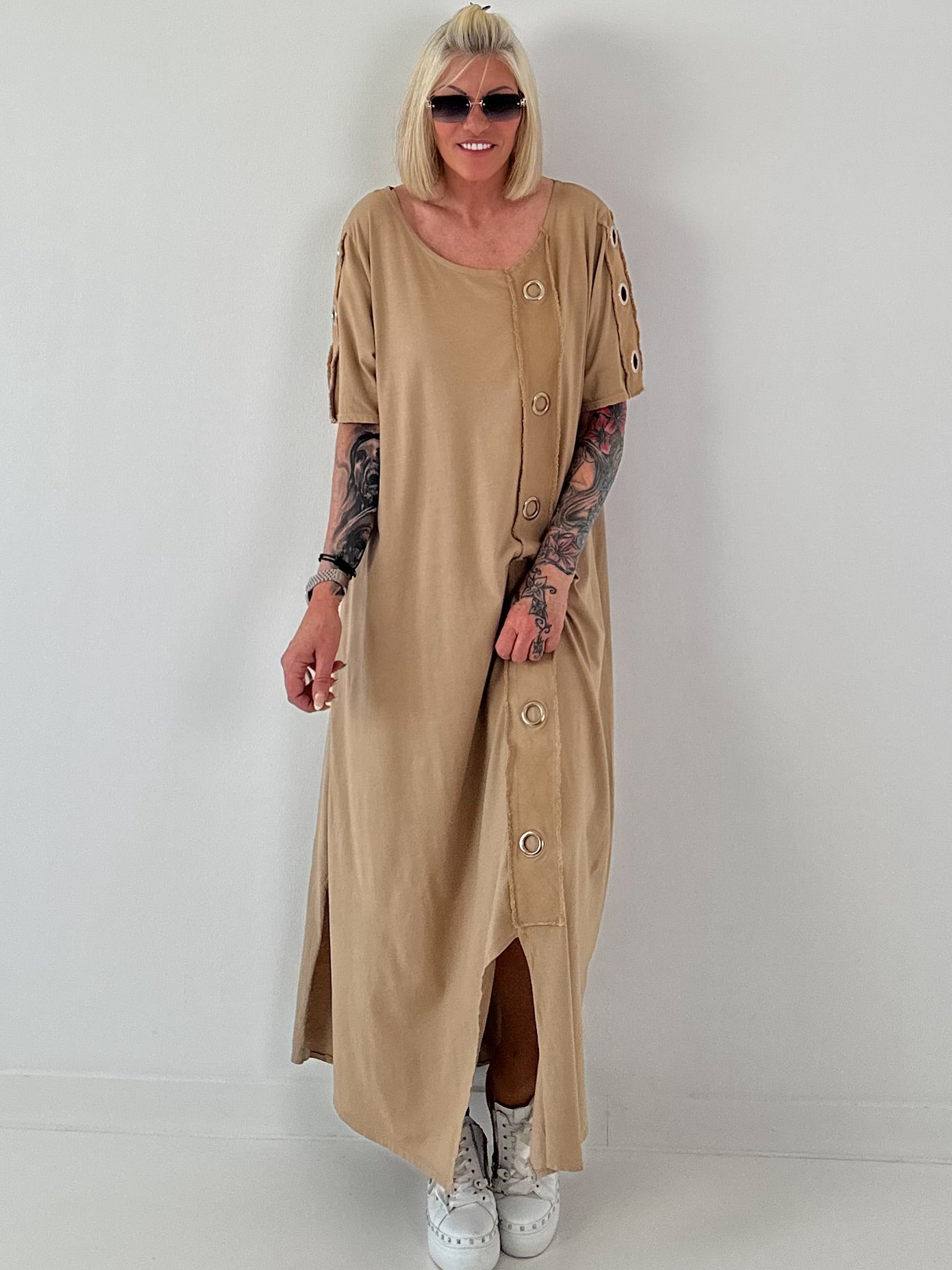 T-Shirt Kleid mit Ösen -camel