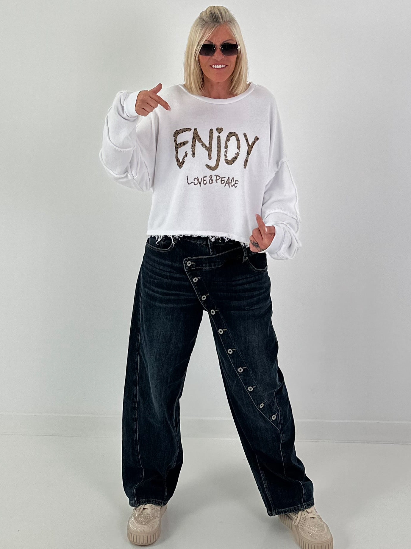 Sweater with purl seams and print - white