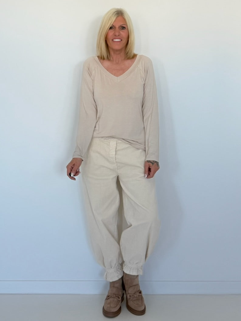 Basic Shirt mit V-Neck - beige