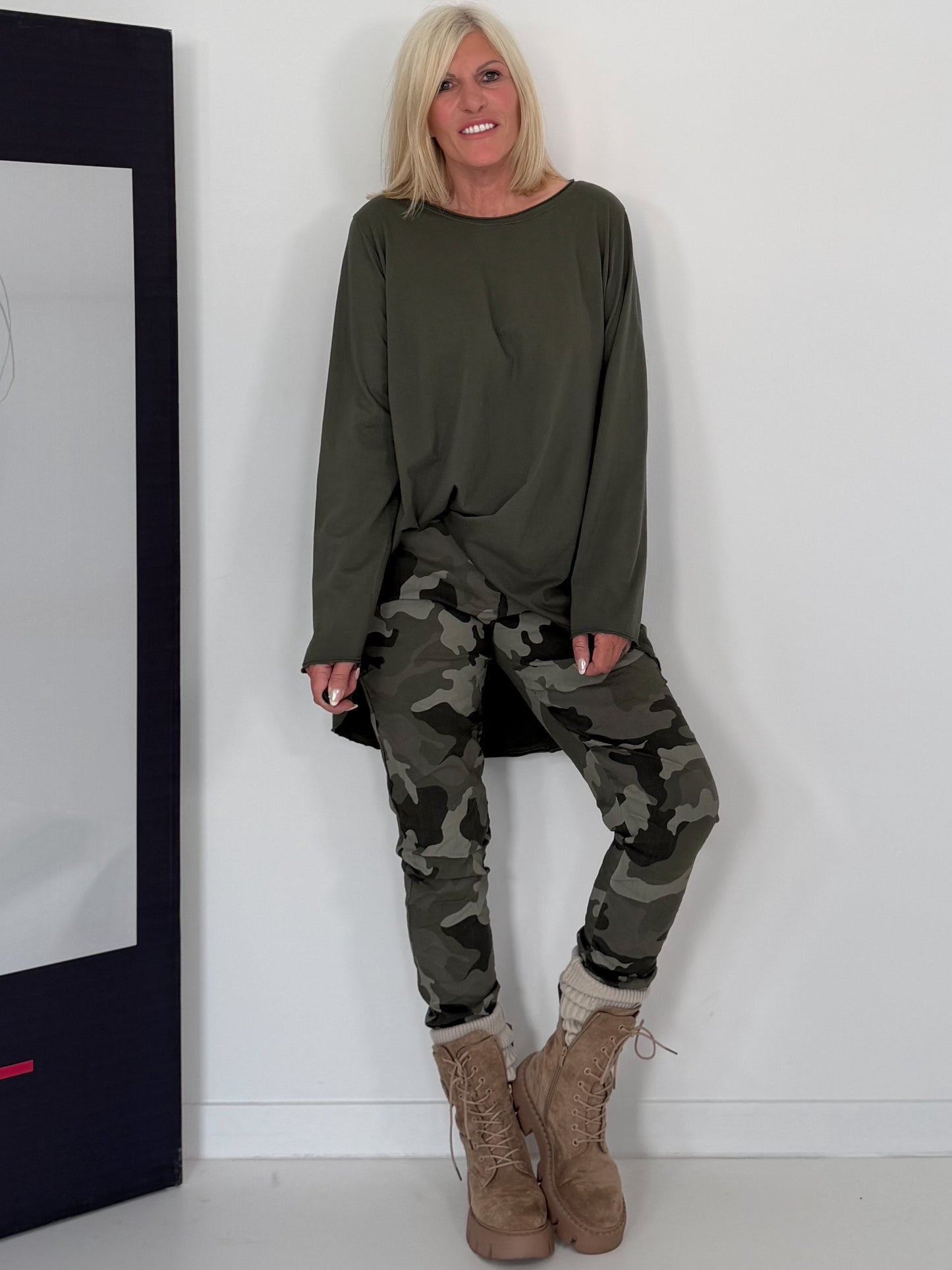 Basic Shirt mit Rundhalsausschnitt - oliv