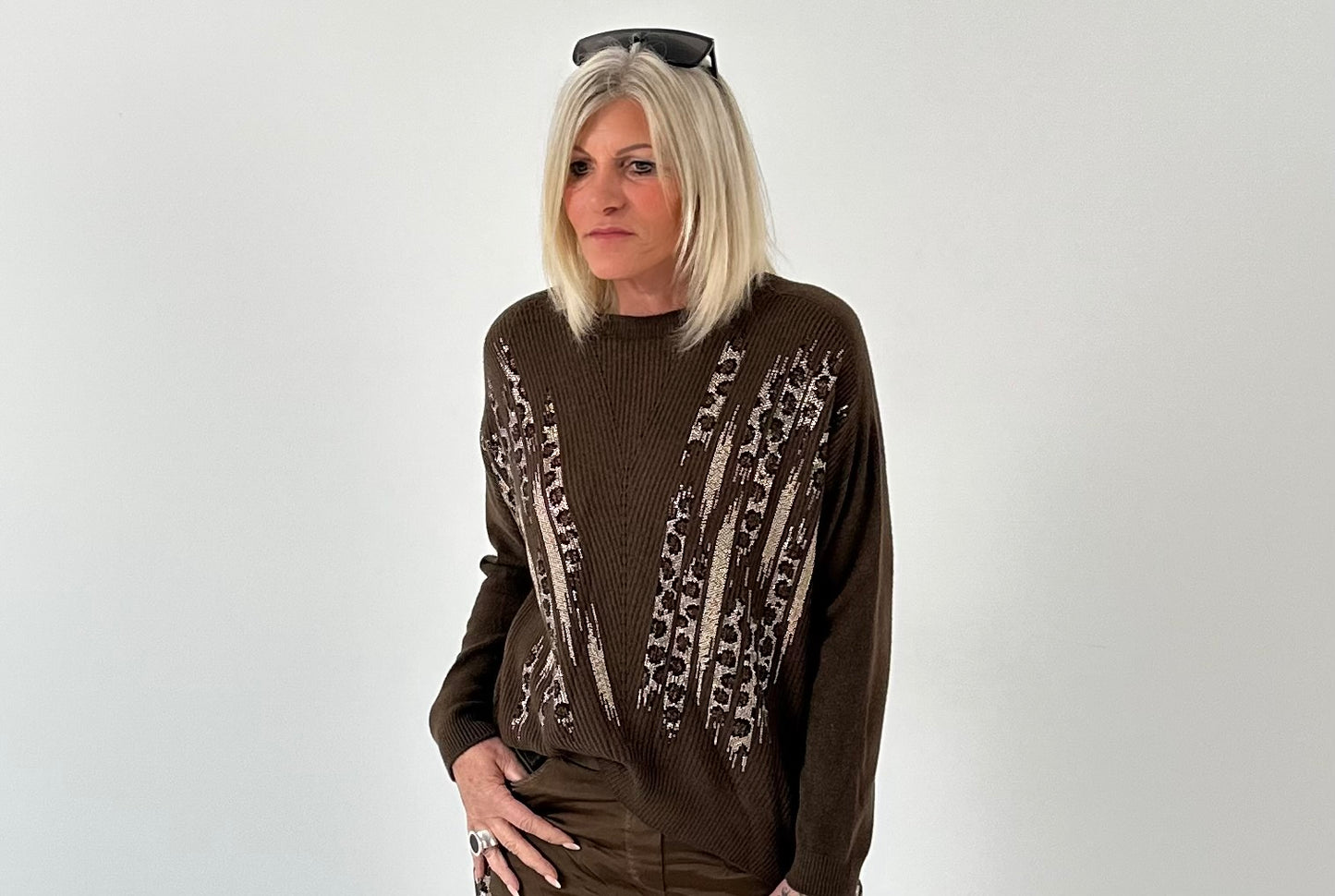 Sweater model "Wildstyle" - chocolate