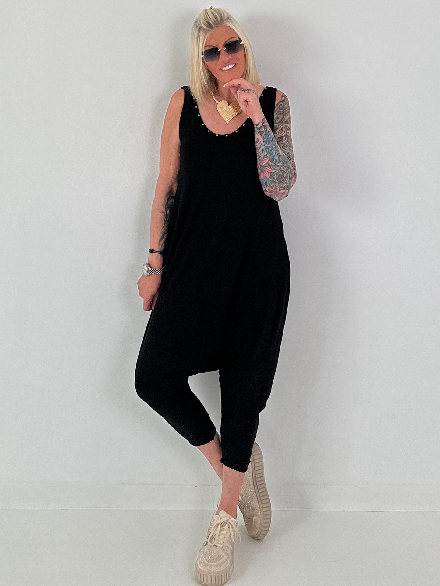 Jumpsuit mit Nieten- schwarz